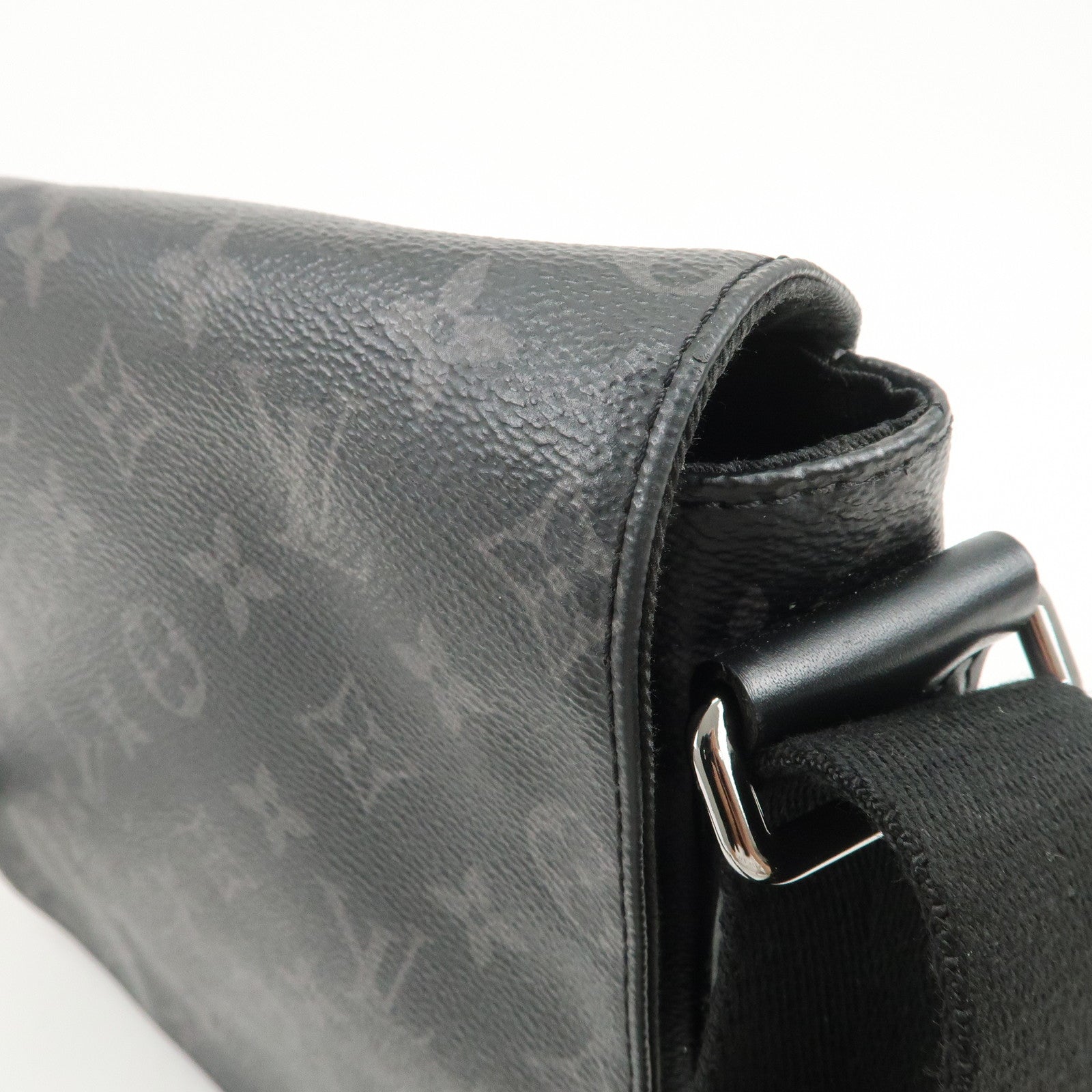 Louis Vuitton Monogram Eclips District PM Messenger Bag M45272