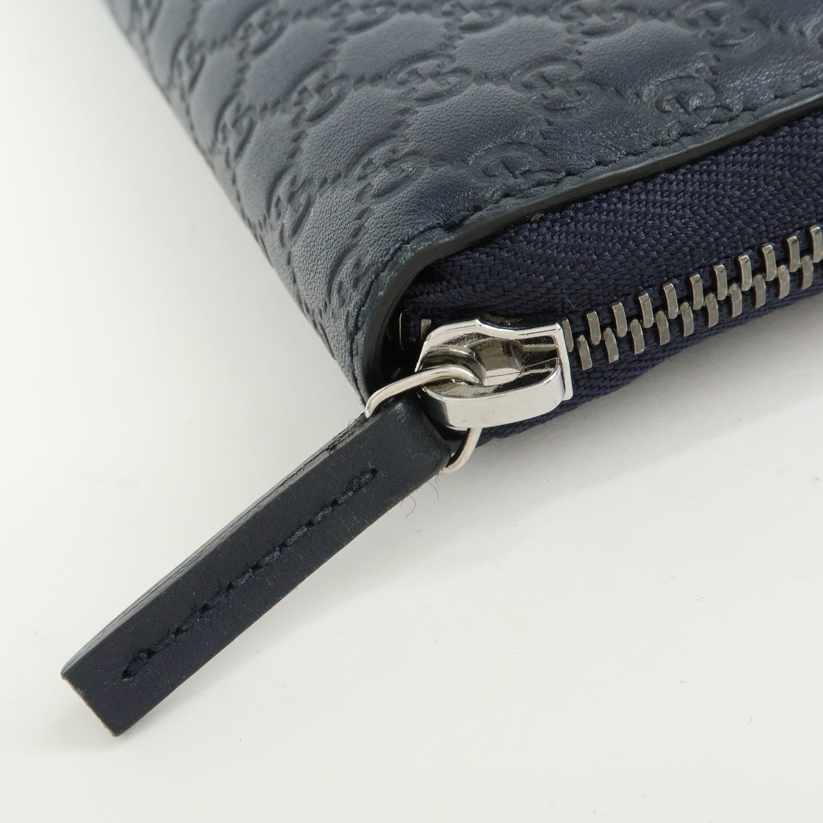 GUCCI Microguccissima Leather Round Zippy Long Wallet Navy 307987