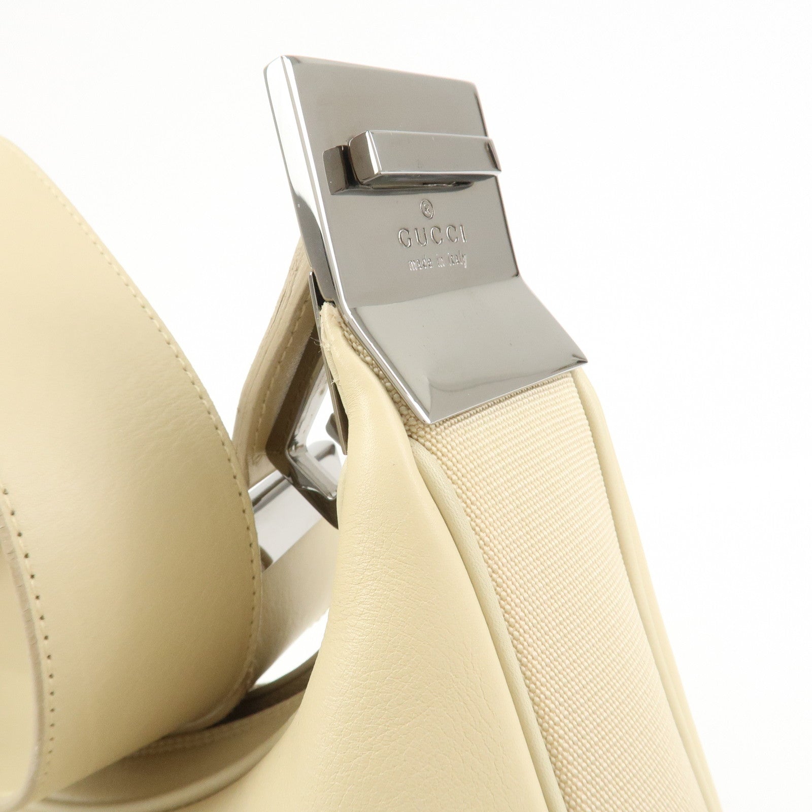 GUCCI Leather Shoulder Bag Ivory 001.3315