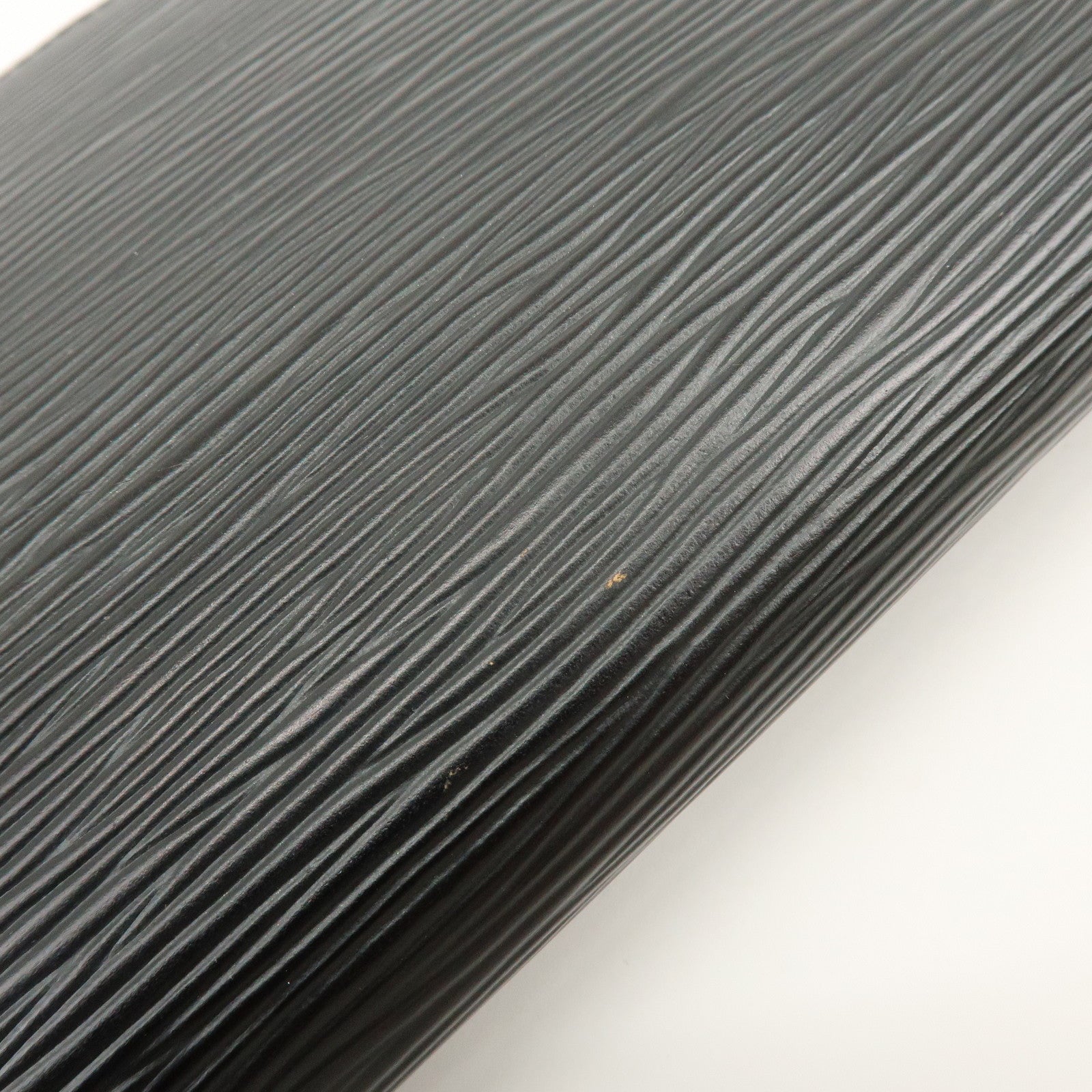 Louis Vuitton Epi Pochette Accessoires Clutch Bag Noir M52942