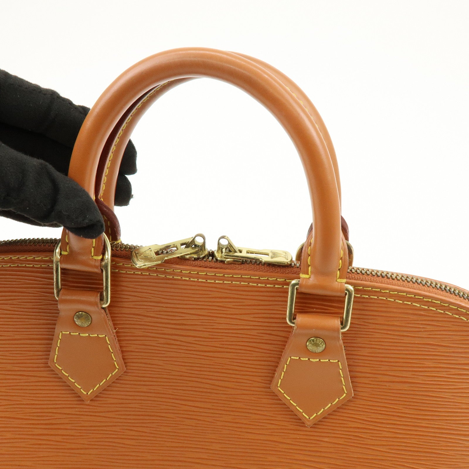 Louis Vuitton Epi Leather Alma PM Hand Bag Zipang Gold M52148