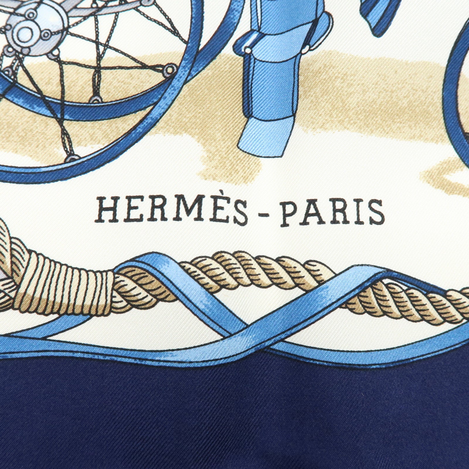 HERMES Carre 90 Silk 100% Scarf MUSEE Navy Ivory