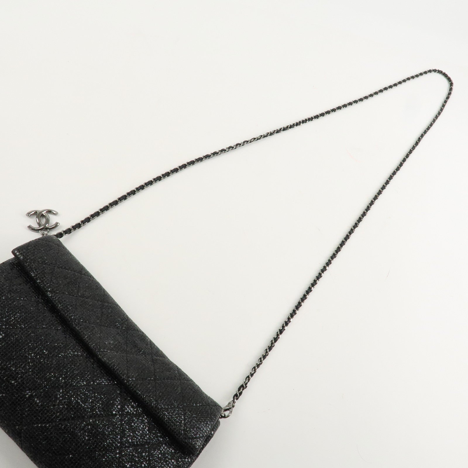 CHANEL Matelasse Leather Chain Shoulder Bag Black Silver Used