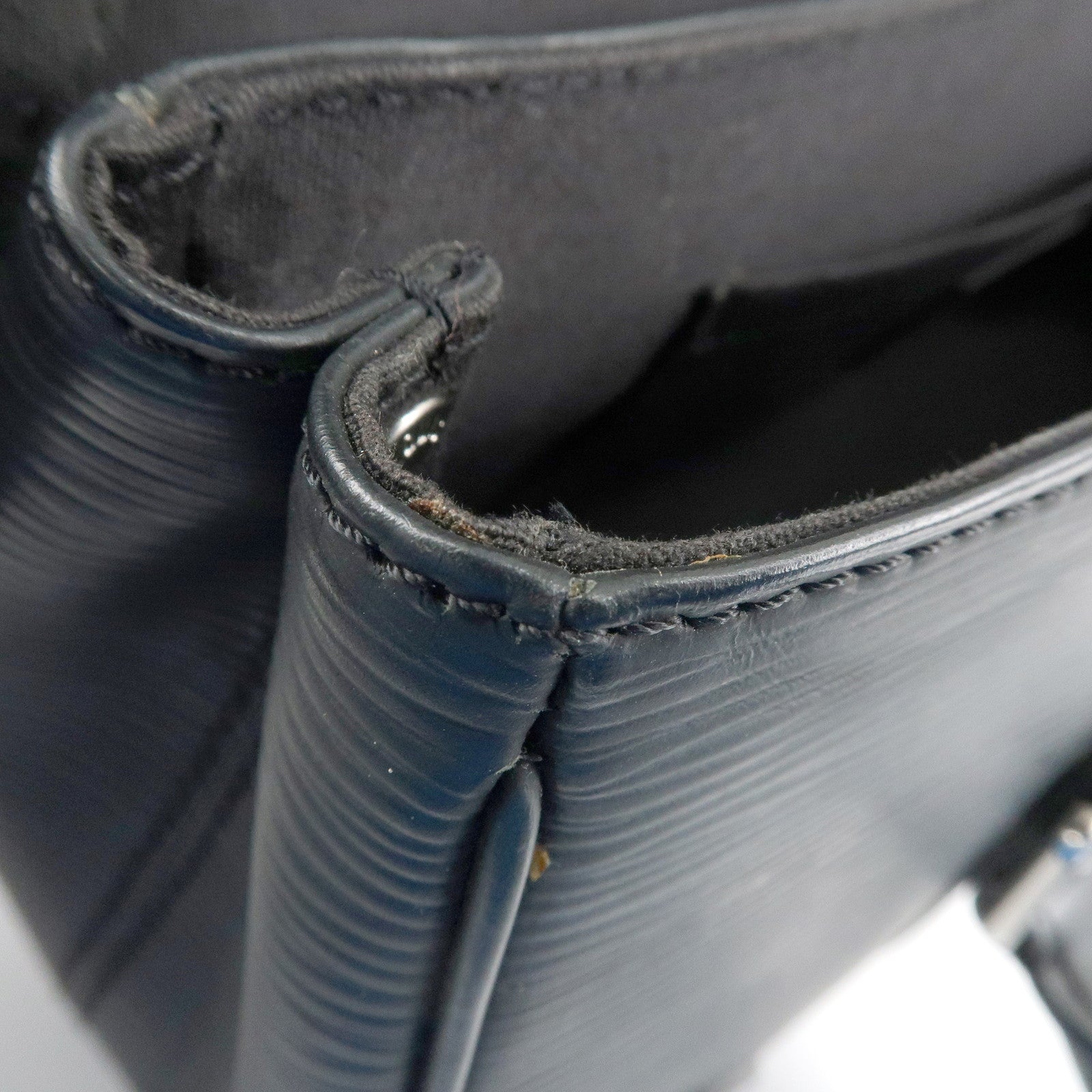 Louis Vuitton Epi Segur PM Hand Bag Noir Black M58822 Used