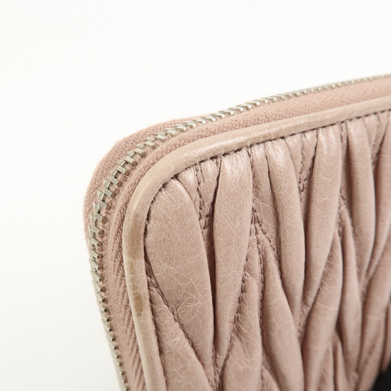 MIU MIU Matelasse Leather Round Zipper Long Wallet Beige 5M0506