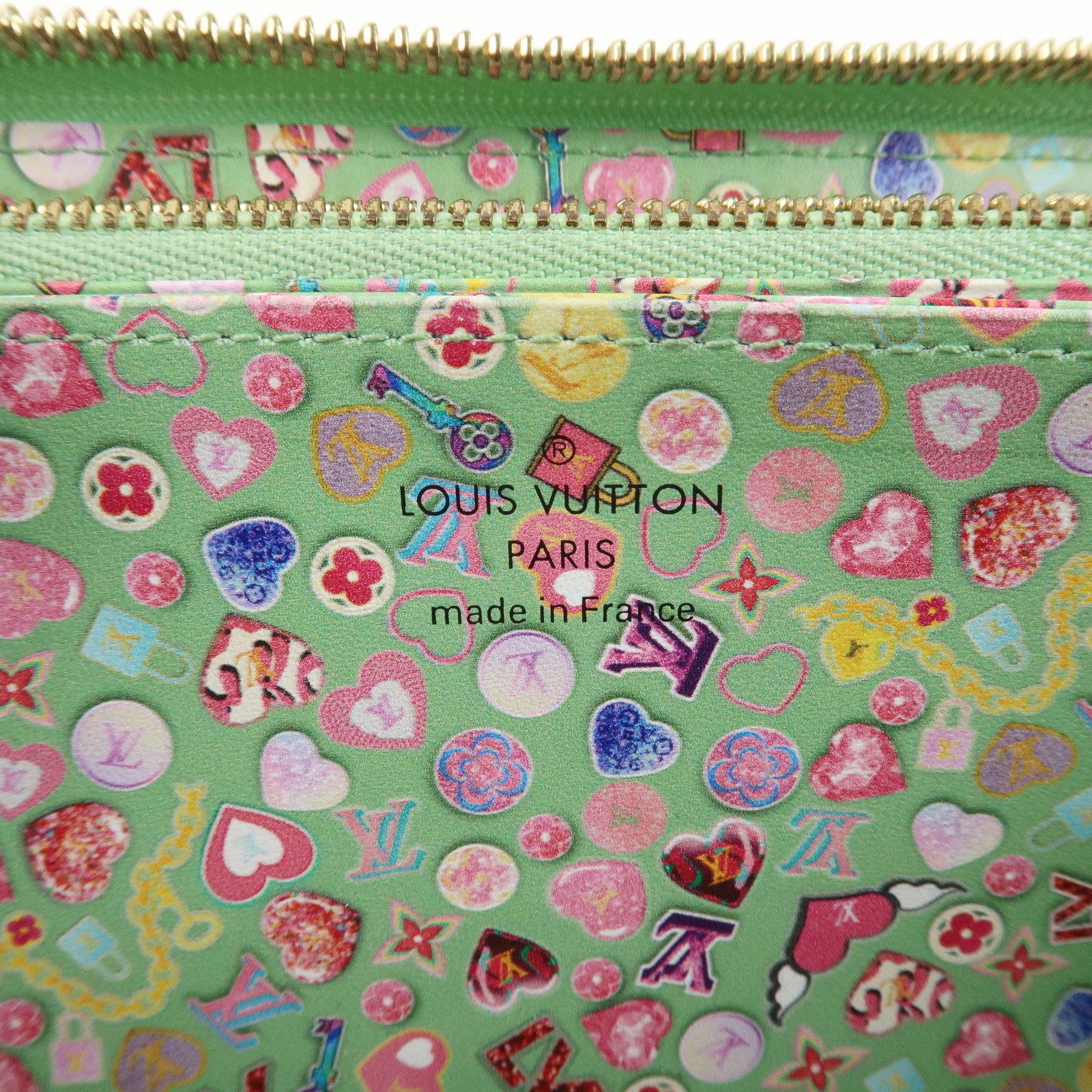 Louis Vuitton Monogram Vernis Zippy Wallet Gummy Apple M82065