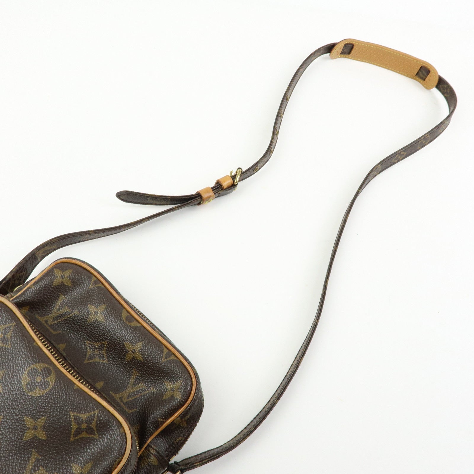 Louis Vuitton Monogram Amazone Shoulder Bag Crossbody Bag M45236