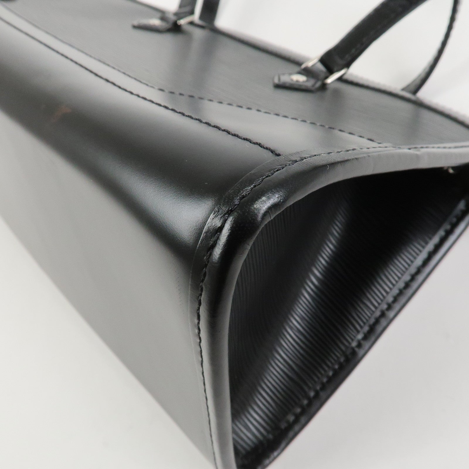 Louis Vuitton Epi Leather Madeleine PM Hand Bag Noir Black M59332