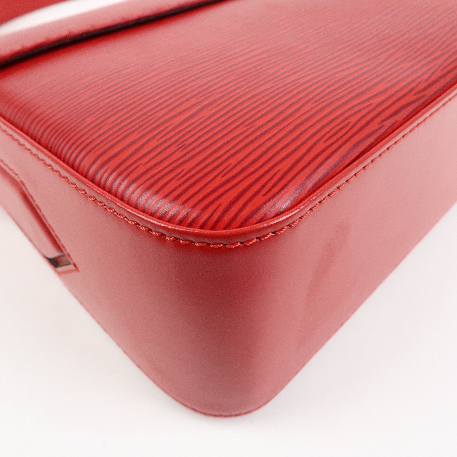 Louis Vuitton Epi Buci Shoulder Bag Hand Bag Castilian Red M52207