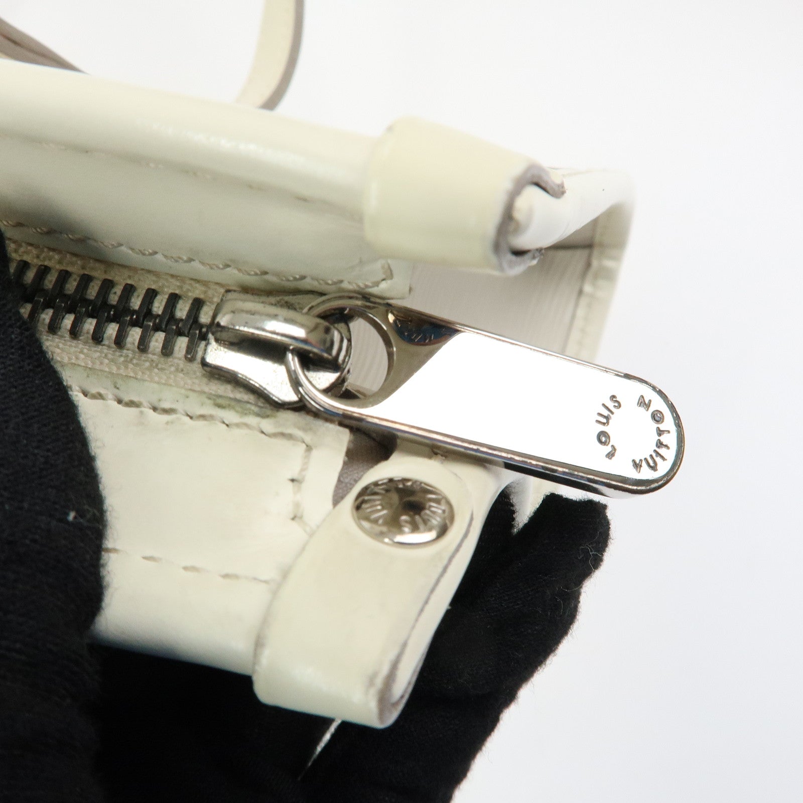 Louis Vuitton Epi Madeleine PM Hand Bag Ivoire White M5933J