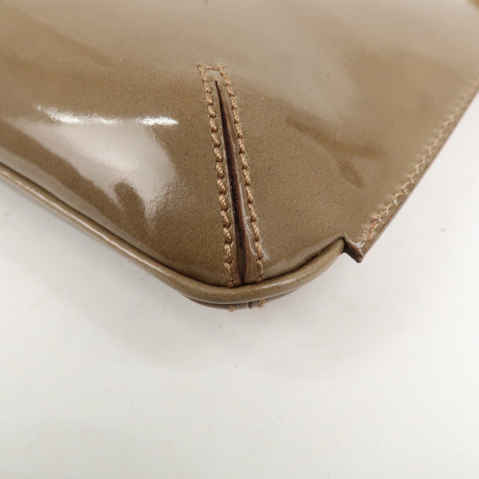 Ferragamo Gancini Patent Leather Chain Shoulder Bag Beige Gold HDW