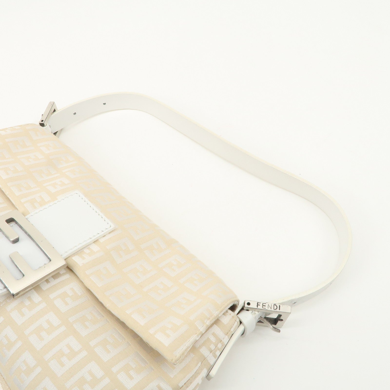 FENDI Mamma Baguette Zucchino Leather Shoulder Bag White 8BR000
