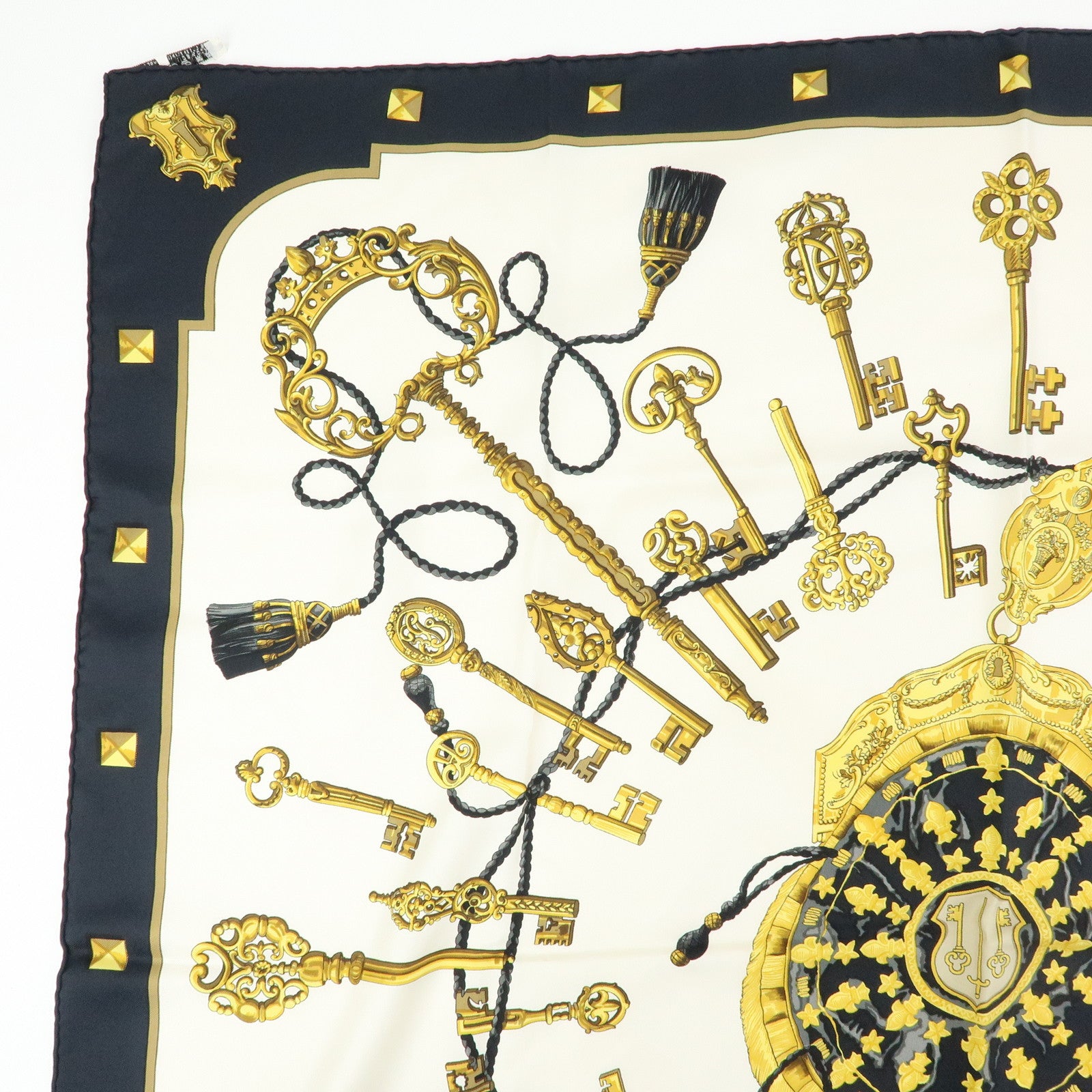 HERMES Carre 90 Silk 100% Scarf LES CLES THE KEYS RARE Black White