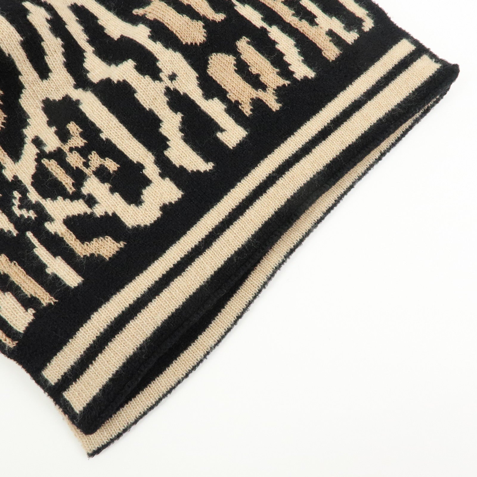 Louis Vuitton Écharpe Léogram Wool Rayon Cashmere Scarf Leoard
