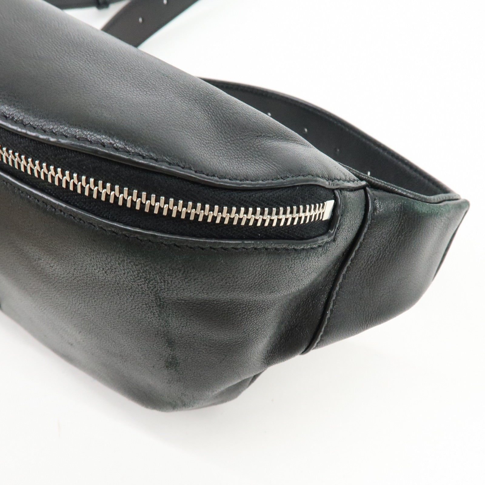 SAINT LAURENT PARIS Cassandra Leather Classic Belt Bag Black 590076