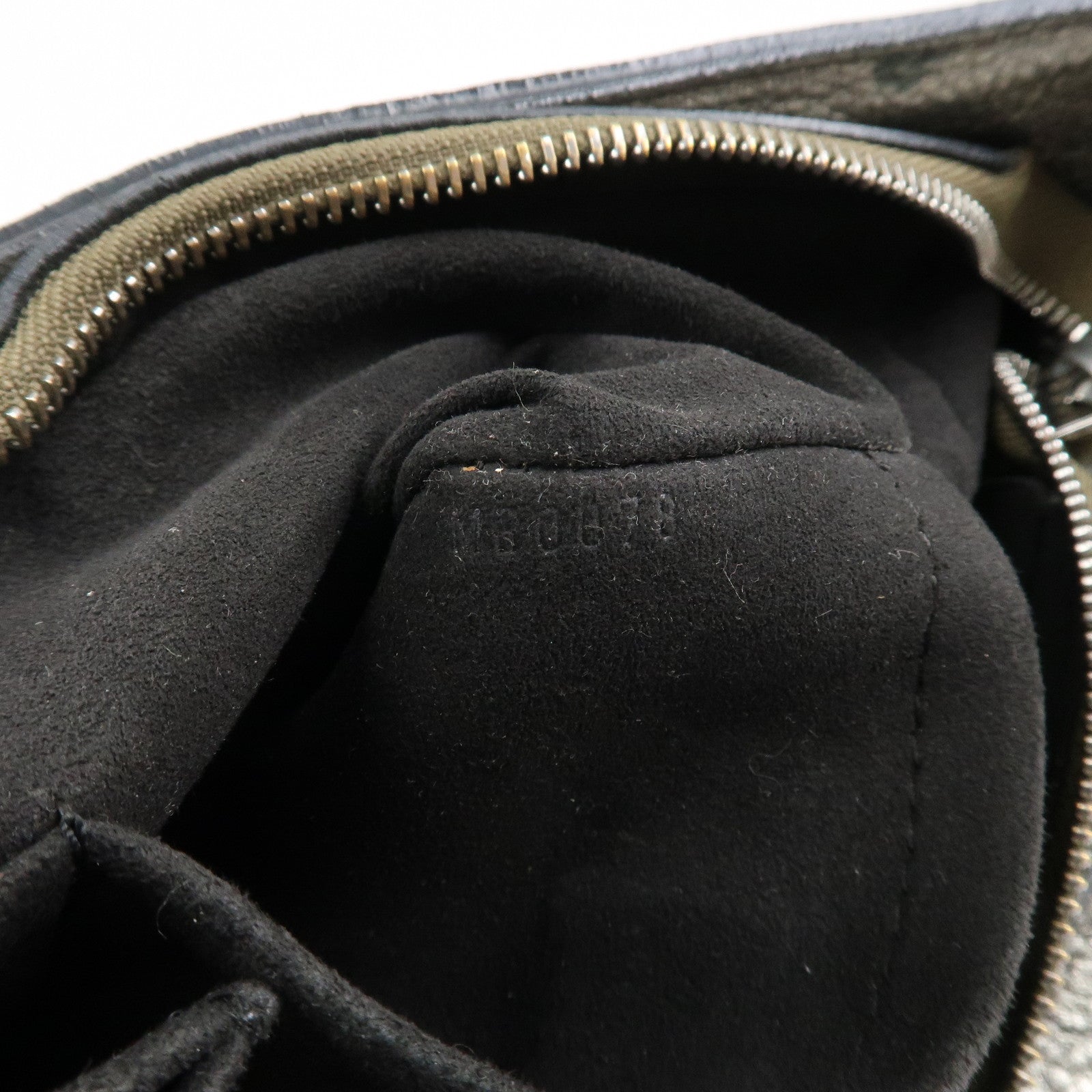 Louis Vuitton Monogram Mahina XS Shoulder Bag Argent M95718