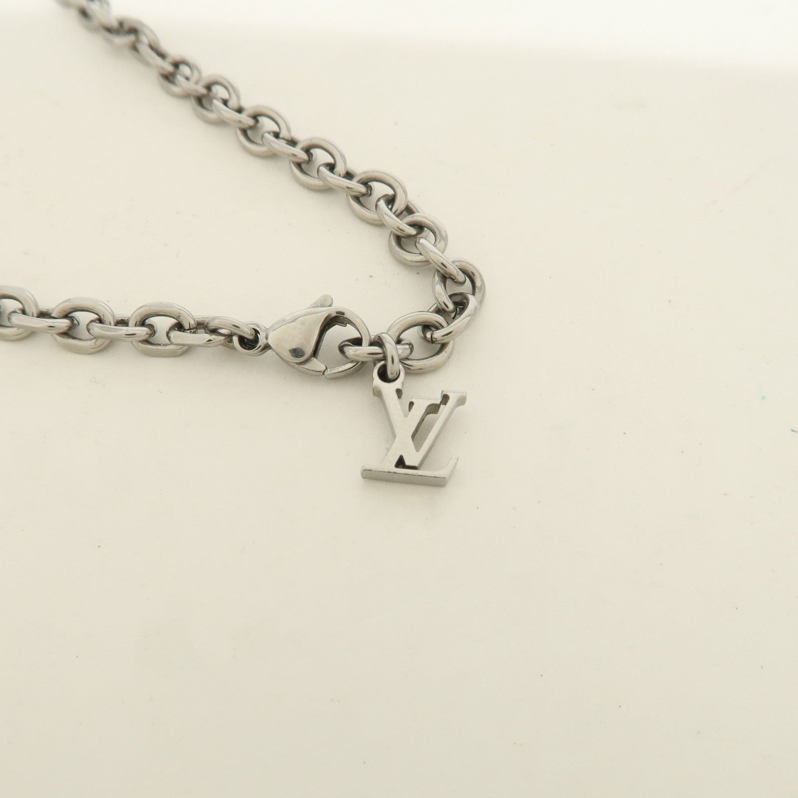 Louis Vuitton Monogram Metal Bracelet Bold Silver M00681