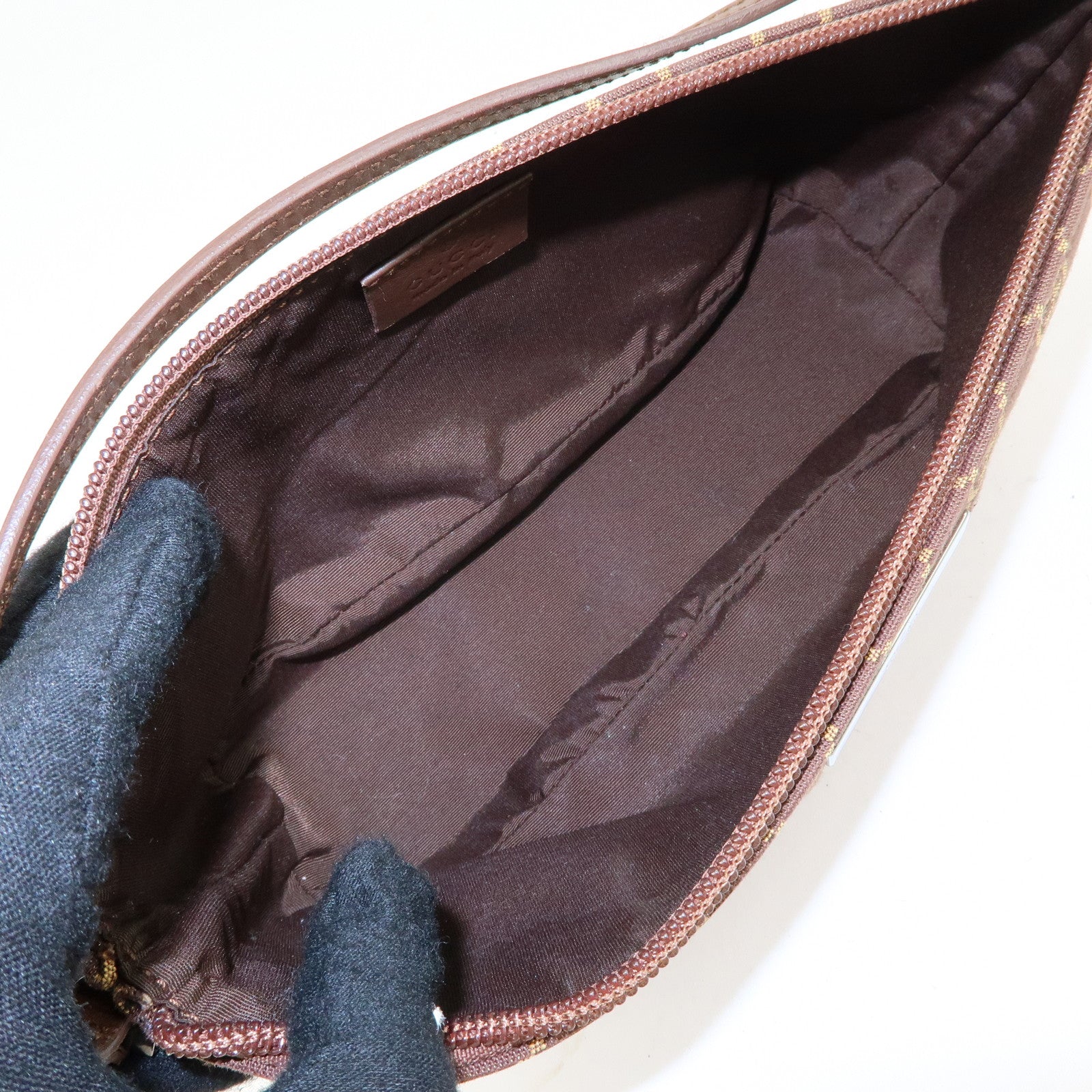 GUCCI Boat Bag GG Canvas Accessory Pouch Hand Bag Brown 039.1103
