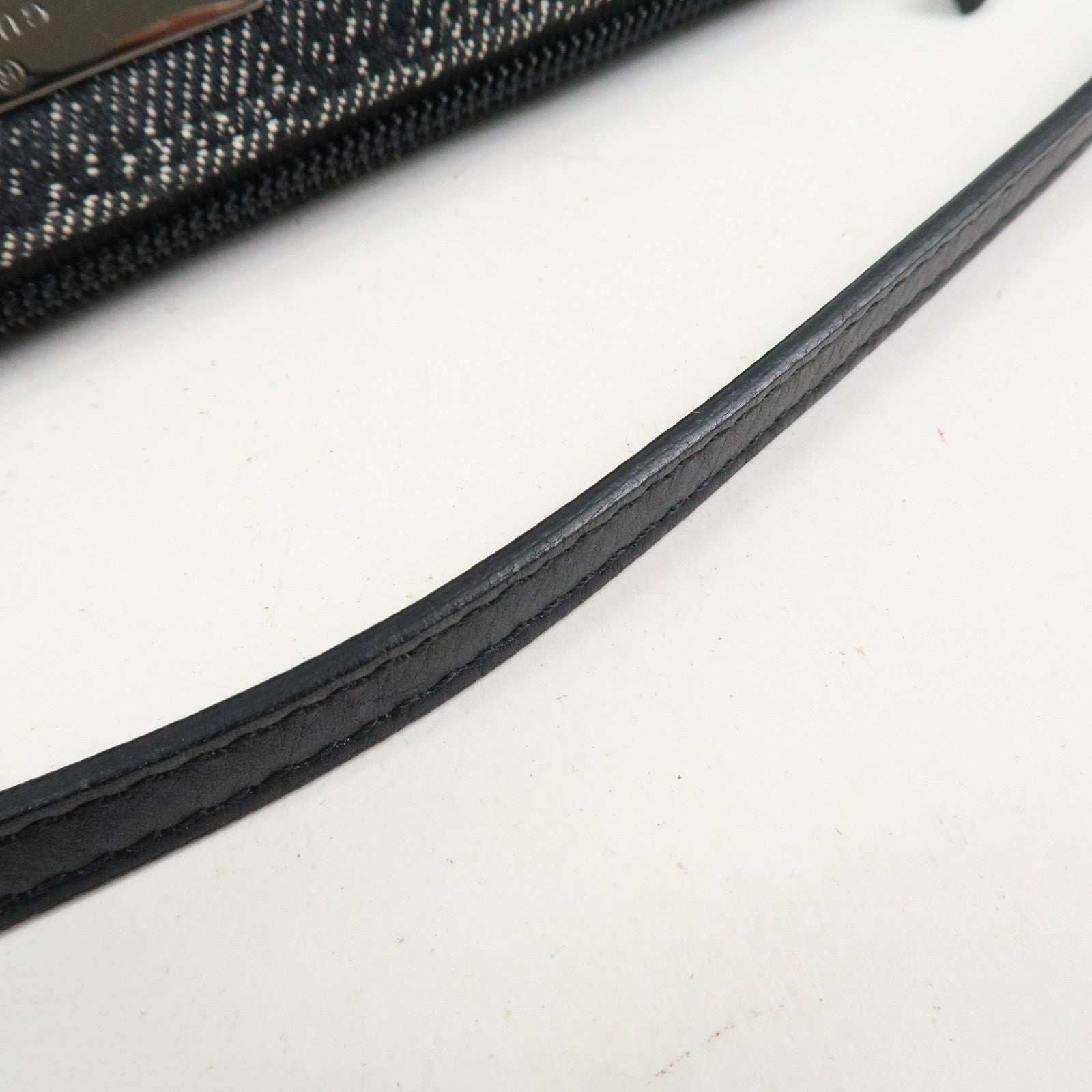 GUCCI Boat Bag Logo GG Canvas Leather Pouch Hand Bag Black 07198