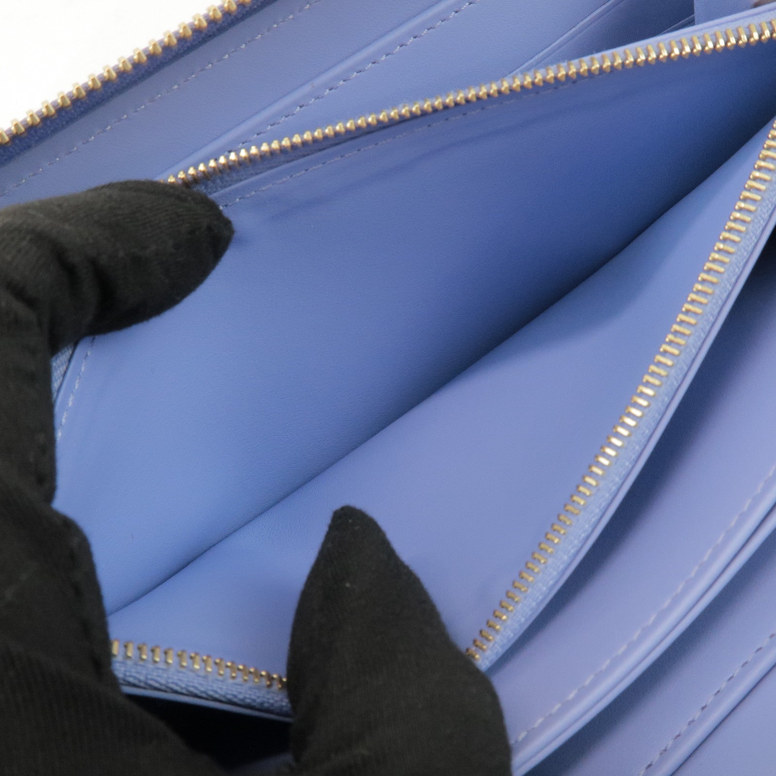 Louis Vuitton Monogram Vernis Round Zippy Wallet Lilas M90141