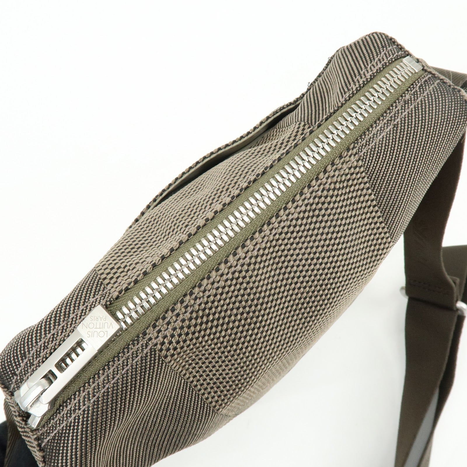 Louis Vuitton Damier Geant Citadan PM Shoudler Bag Terre M93043