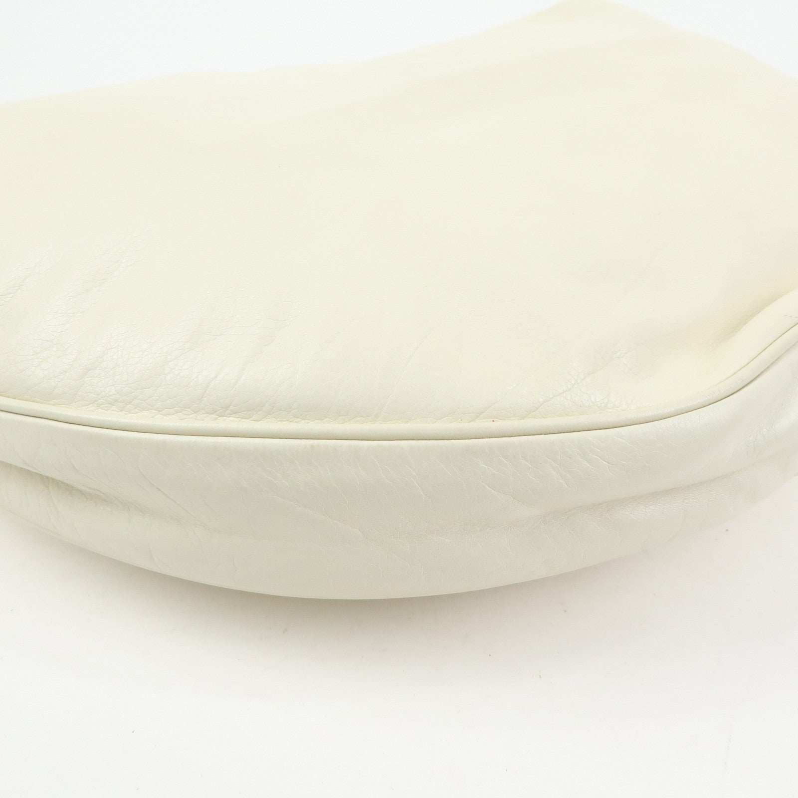 GUCCI Interlocking G Crest Leather Shoulder Bag Ivory 181492