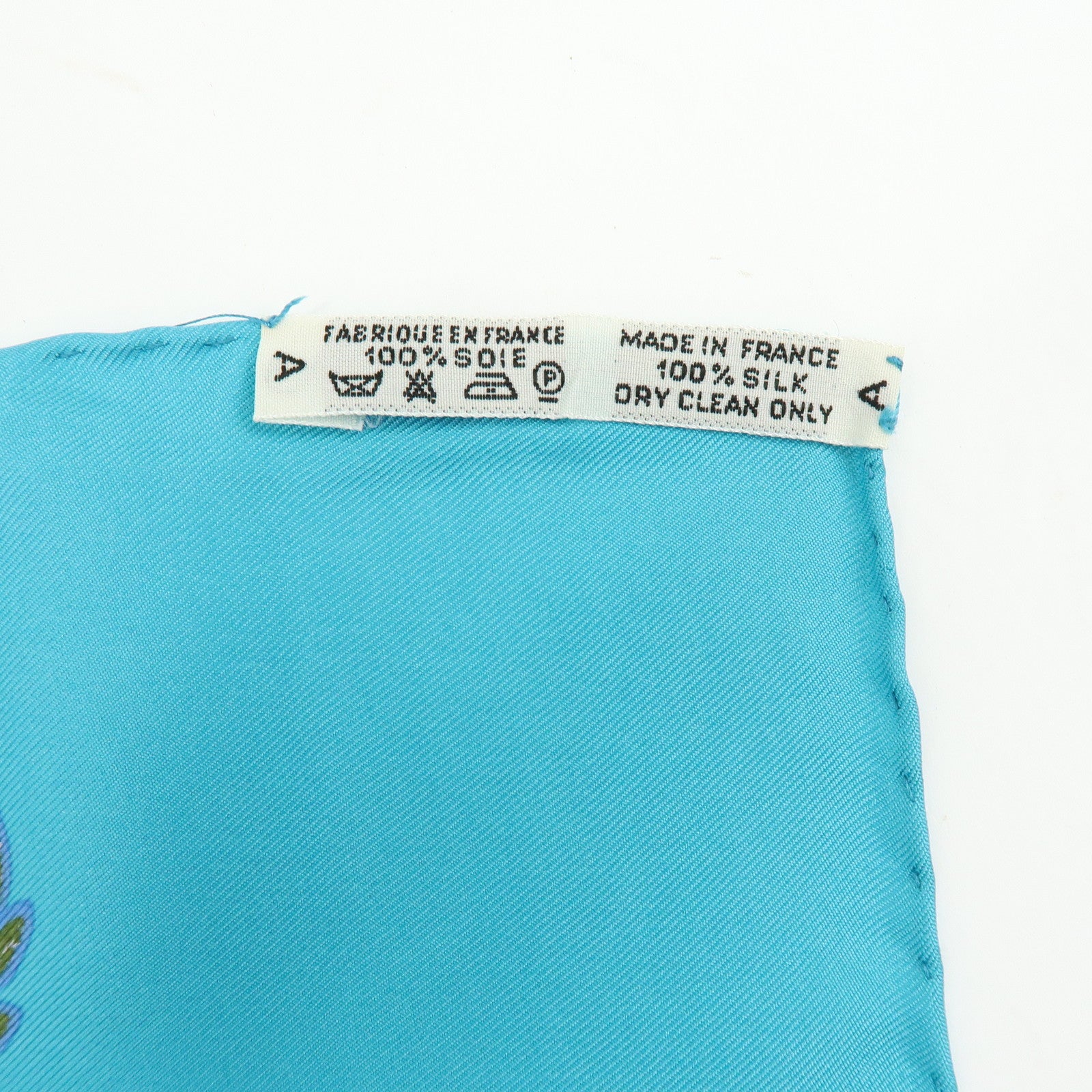 HERMES Carre 90 Silk 100% Scarf Annie Faivre Animal Print Blue