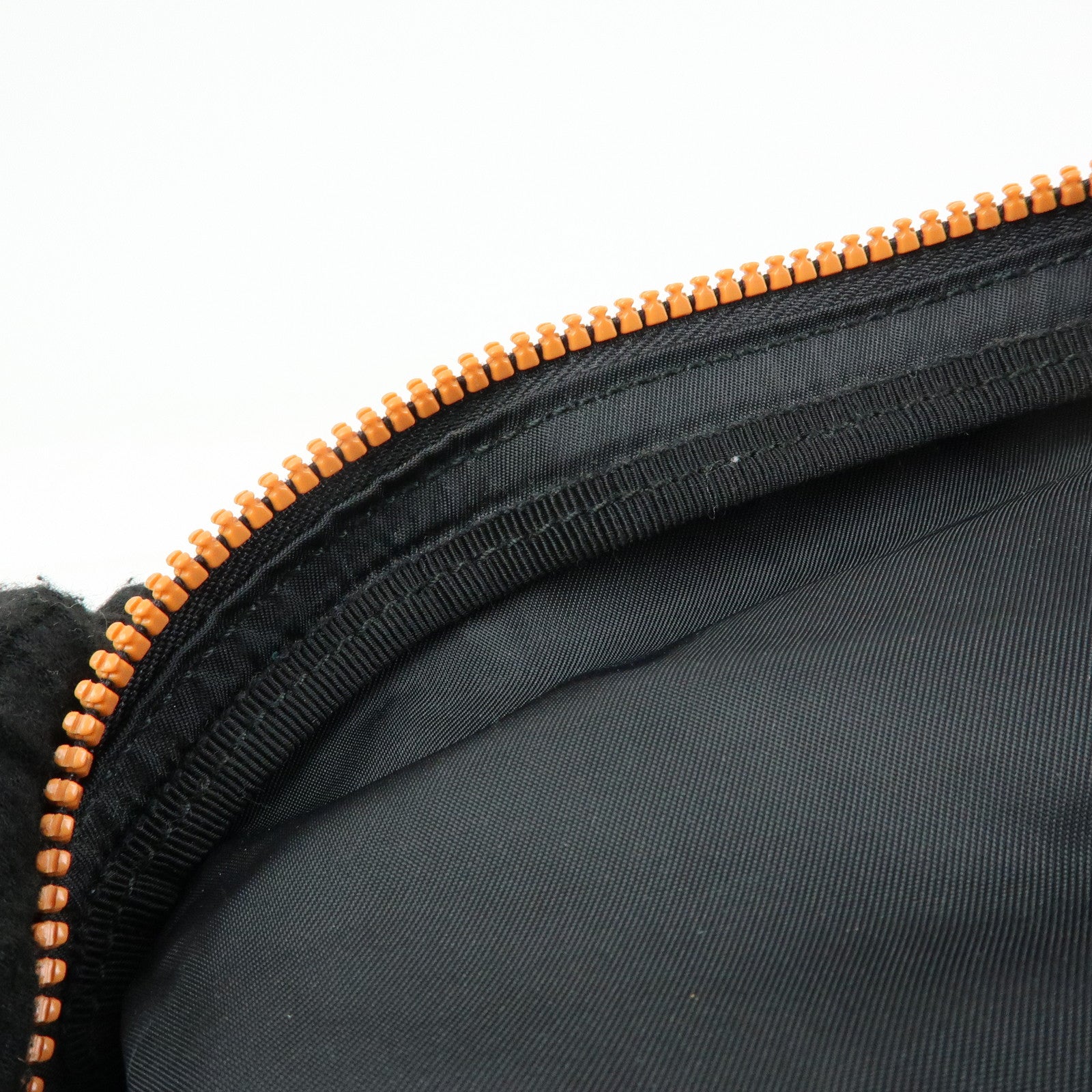 GUCCI Logo Nylon Rubber Waist Pouch Body Bag Black 211128