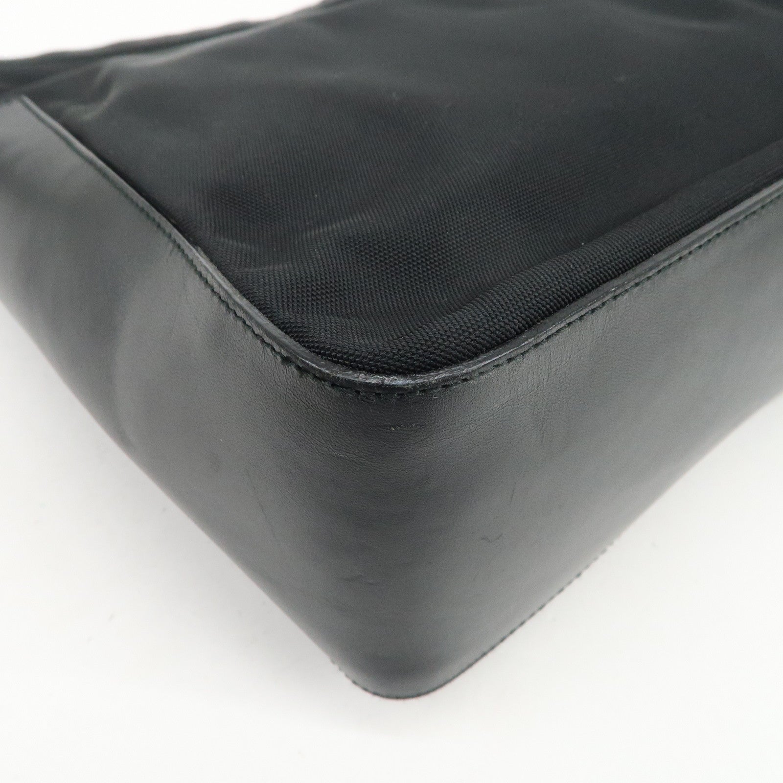 GUCCI Nylon Leather Shoulder Bag Hand Bag Black 001 ・3766