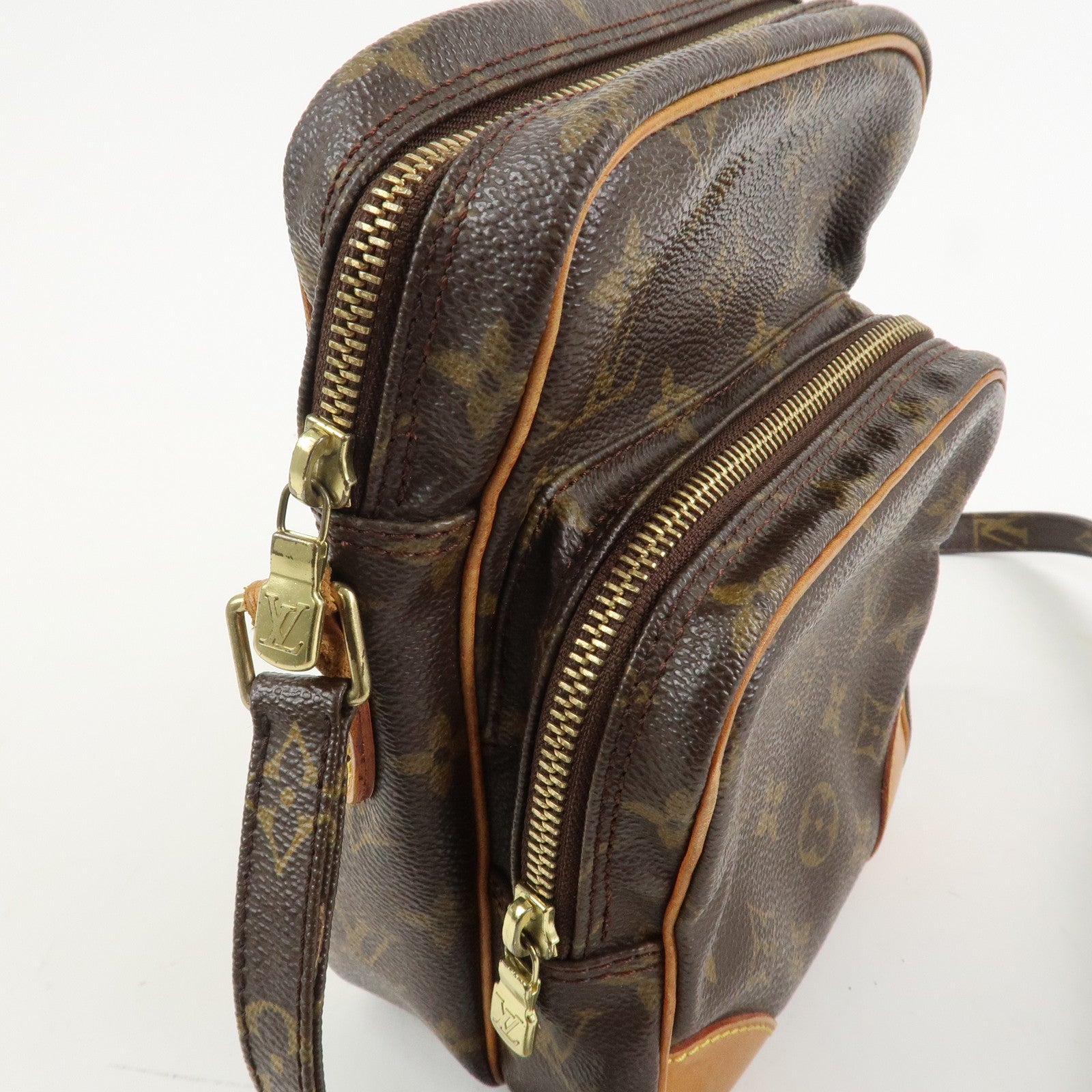 Louis Vuitton Monogram Amazone Shoulder Bag Crossbody Bag M45236