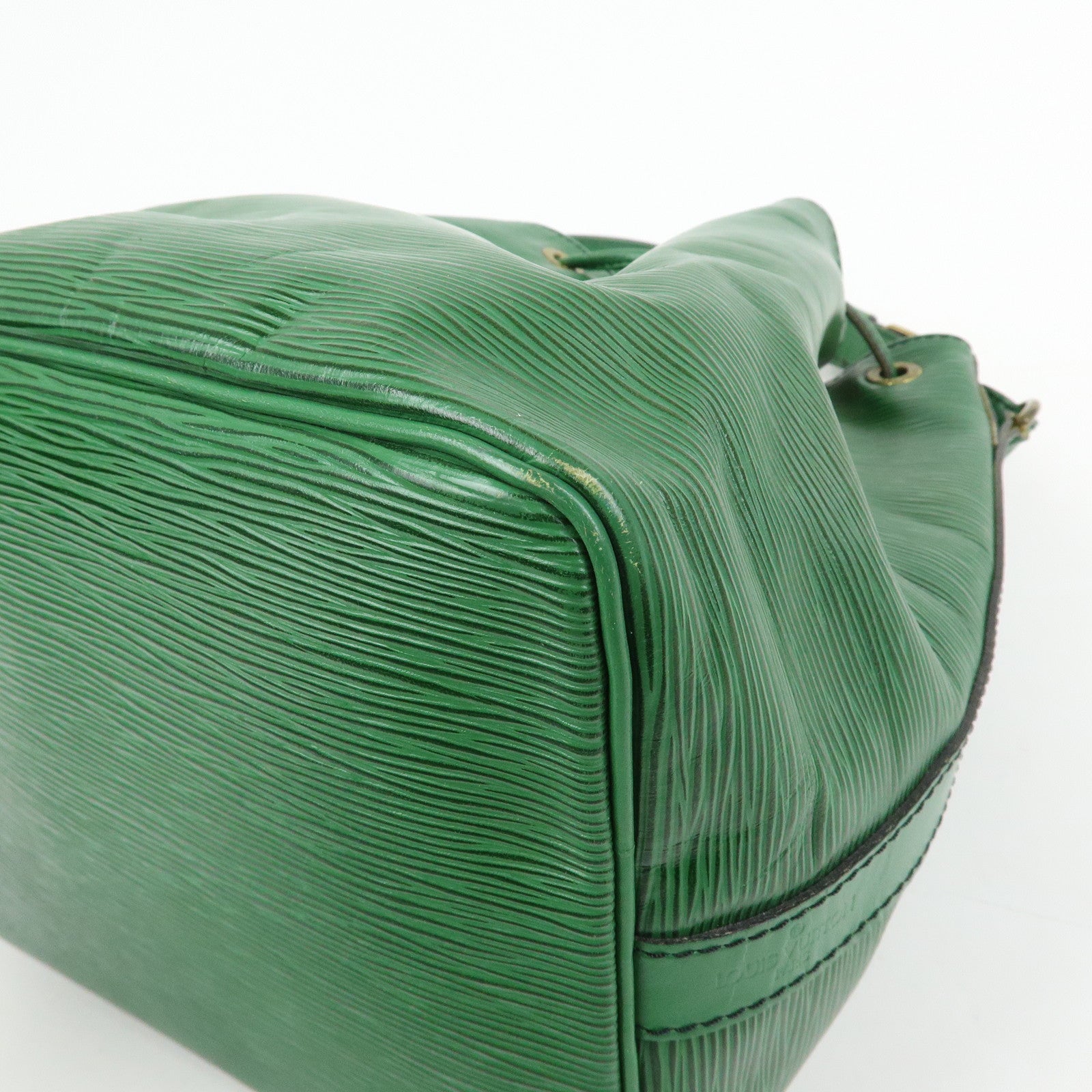 Louis Vuitton Epi Petit Noe Shoulder Bag Borneo Green M44104