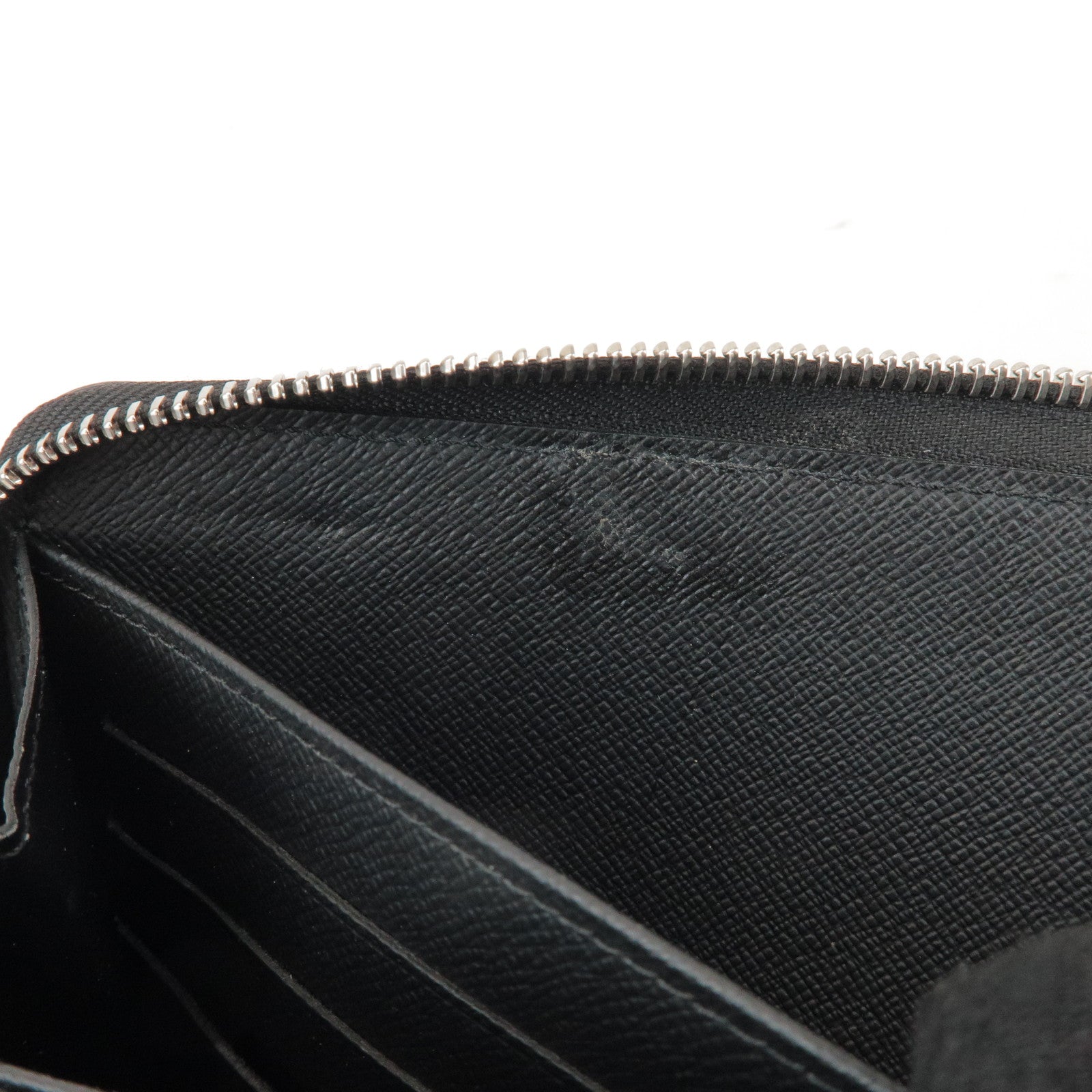 Louis Vuitton Taiga Zippy Organizer NM Long Wallet Noir M30056