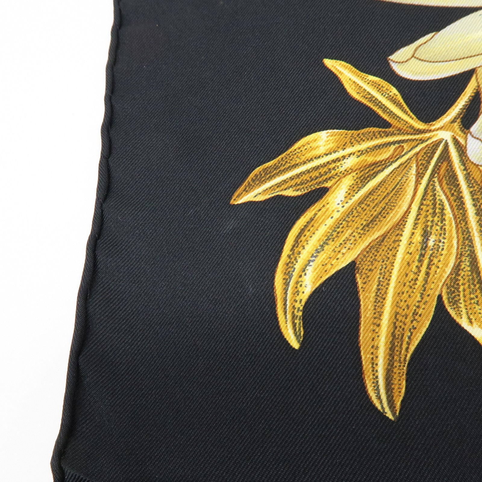 HERMES Carre 90 Silk 100% Scarf PASSIFLORES Black Gold