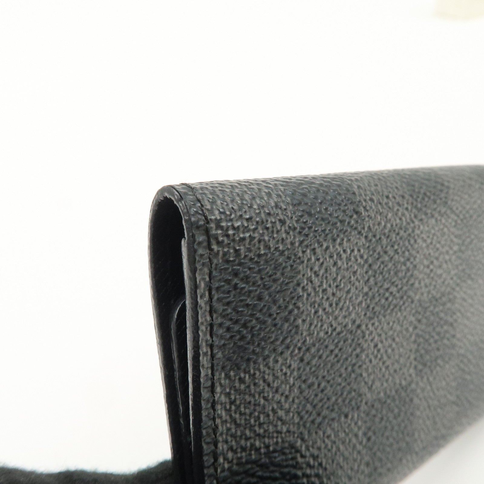 Louis Vuitton Damier Graphite Multicle 6 Key Case Gray N62662 Used