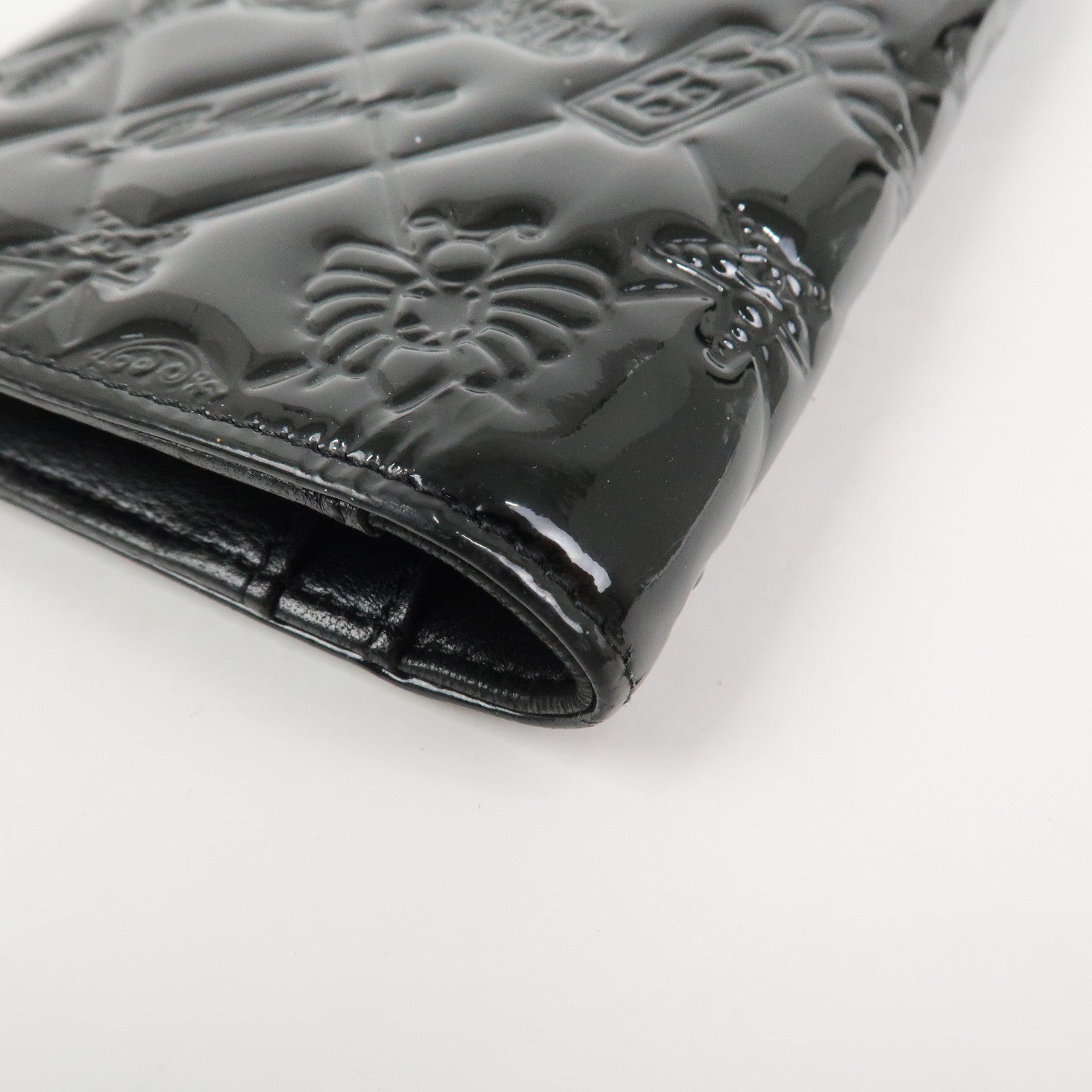 CHANEL Icon Line Patent Leather Bi-fold Long Wallet Black A37151