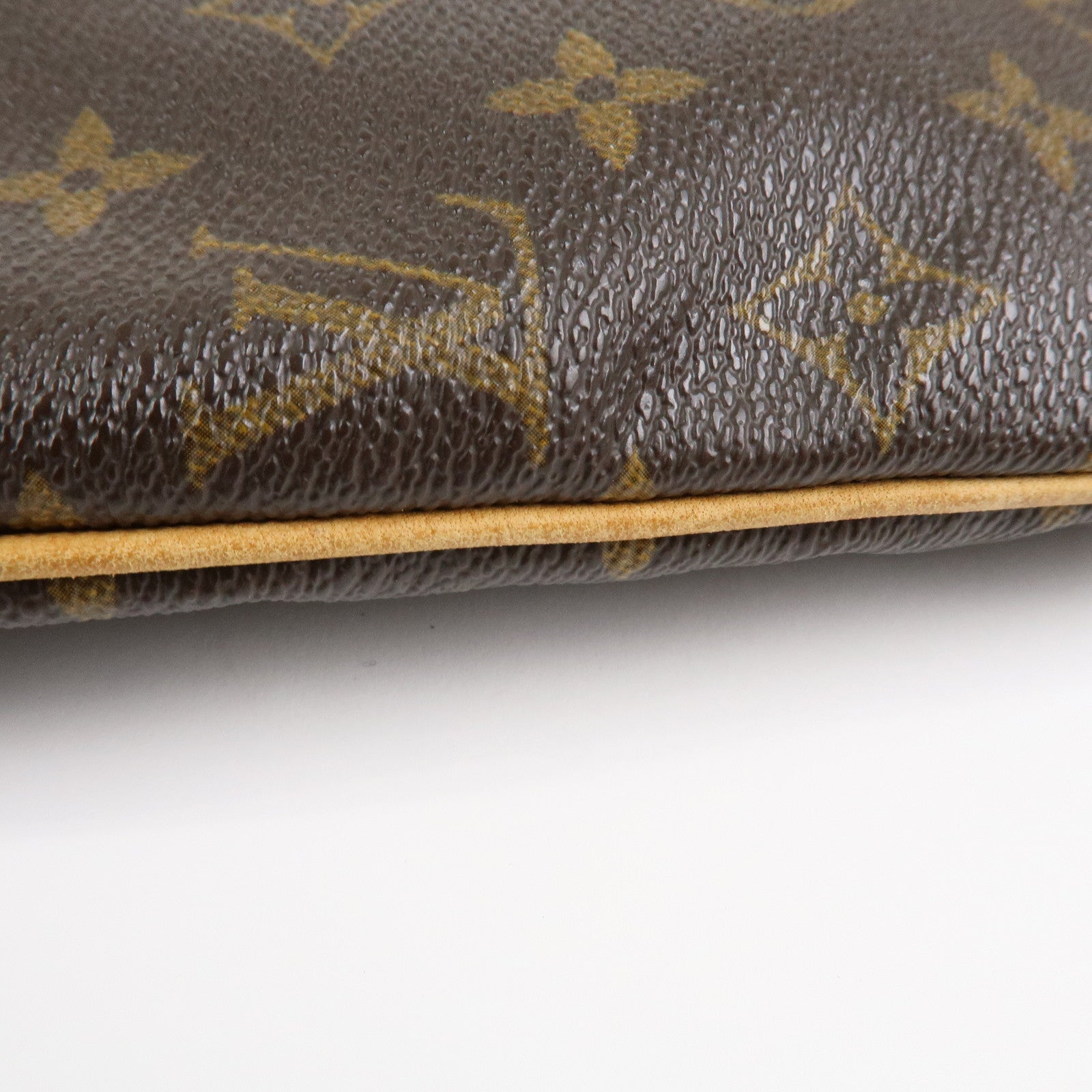 Louis Vuitton Monogram Pochette Bosphore Shoulder Bag M40044