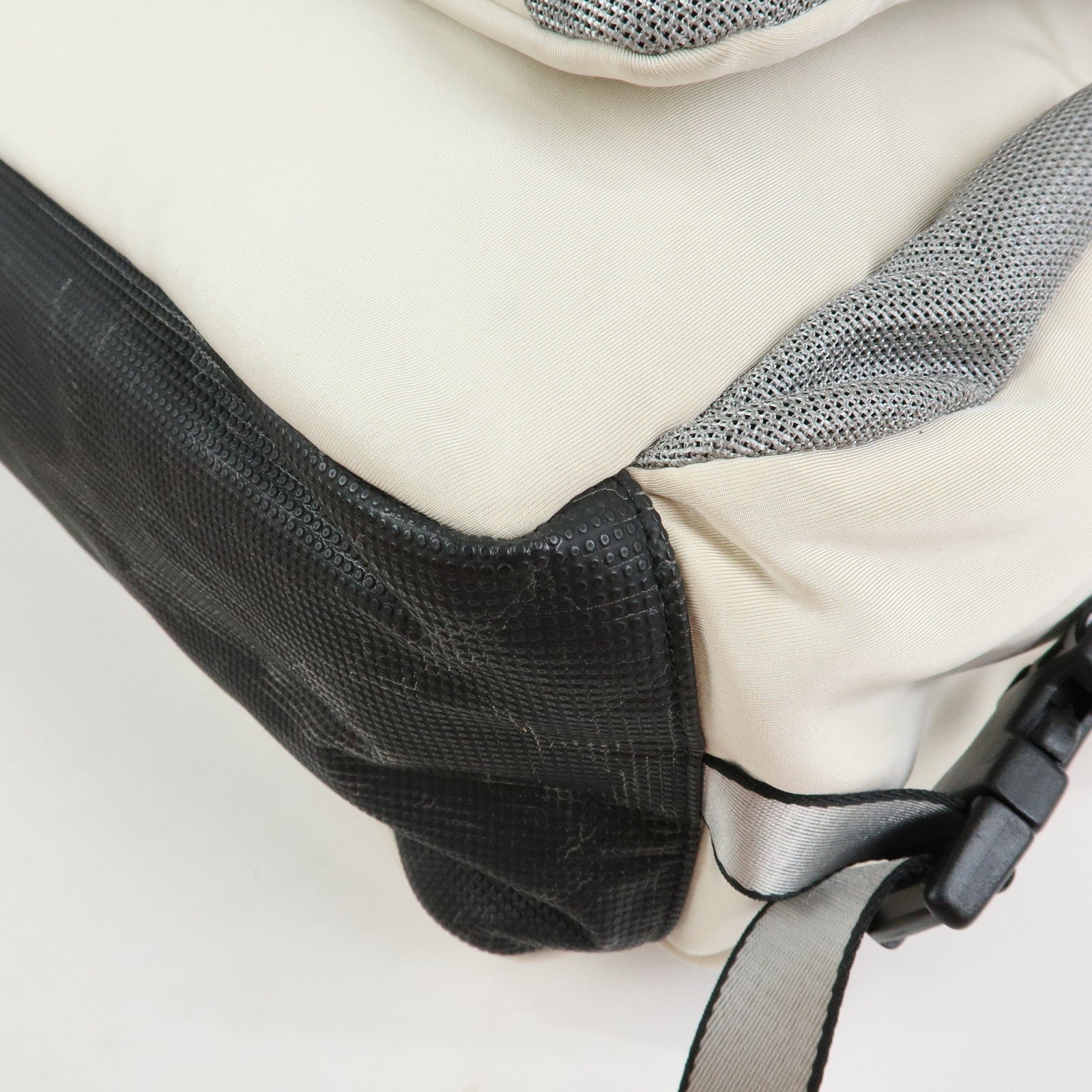 CHANEL CHANEL Sports Nylon Shoulder Bag Messenger Bag White Gray