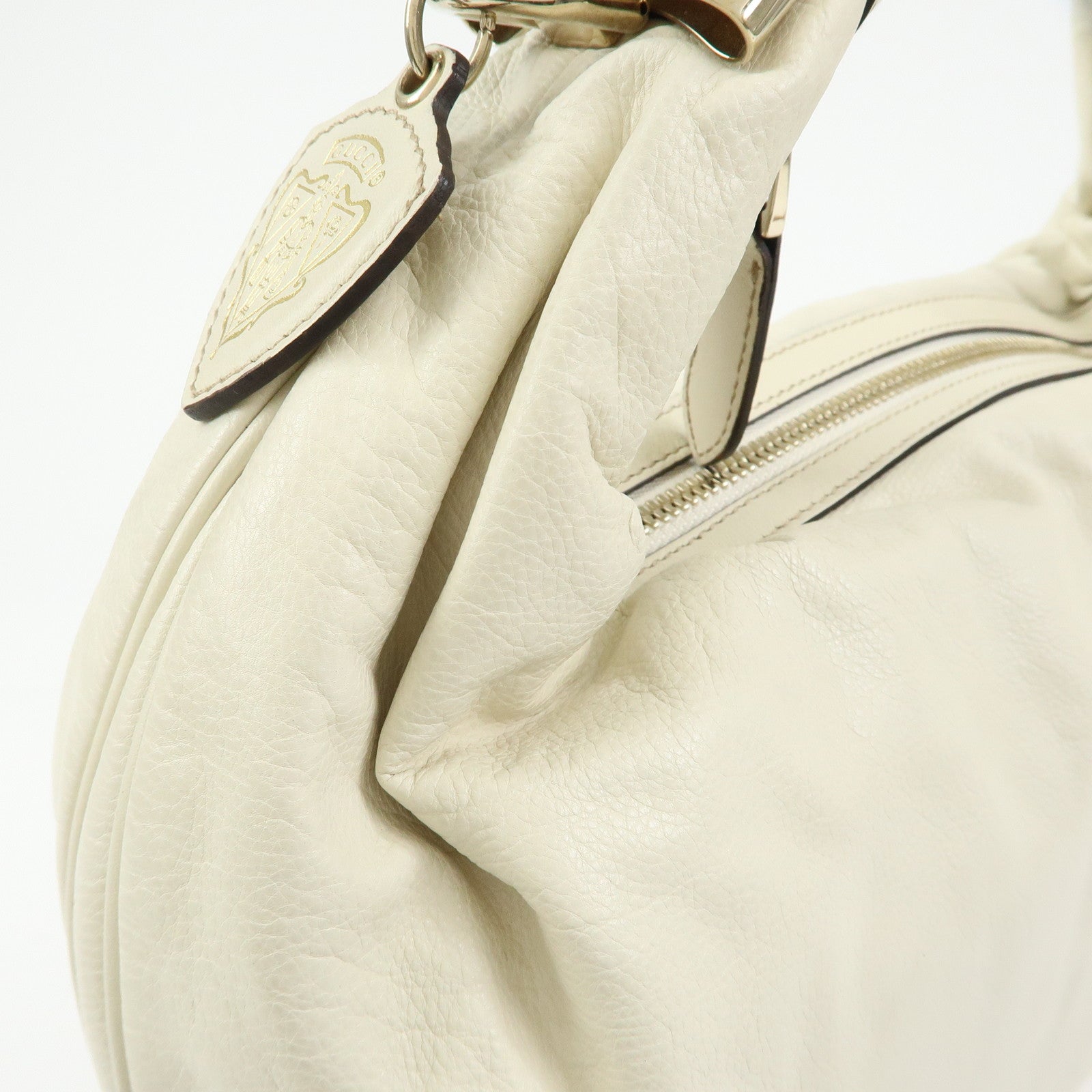 GUCCI Interlocking G Crest Leather Shoulder Bag Ivory 181492