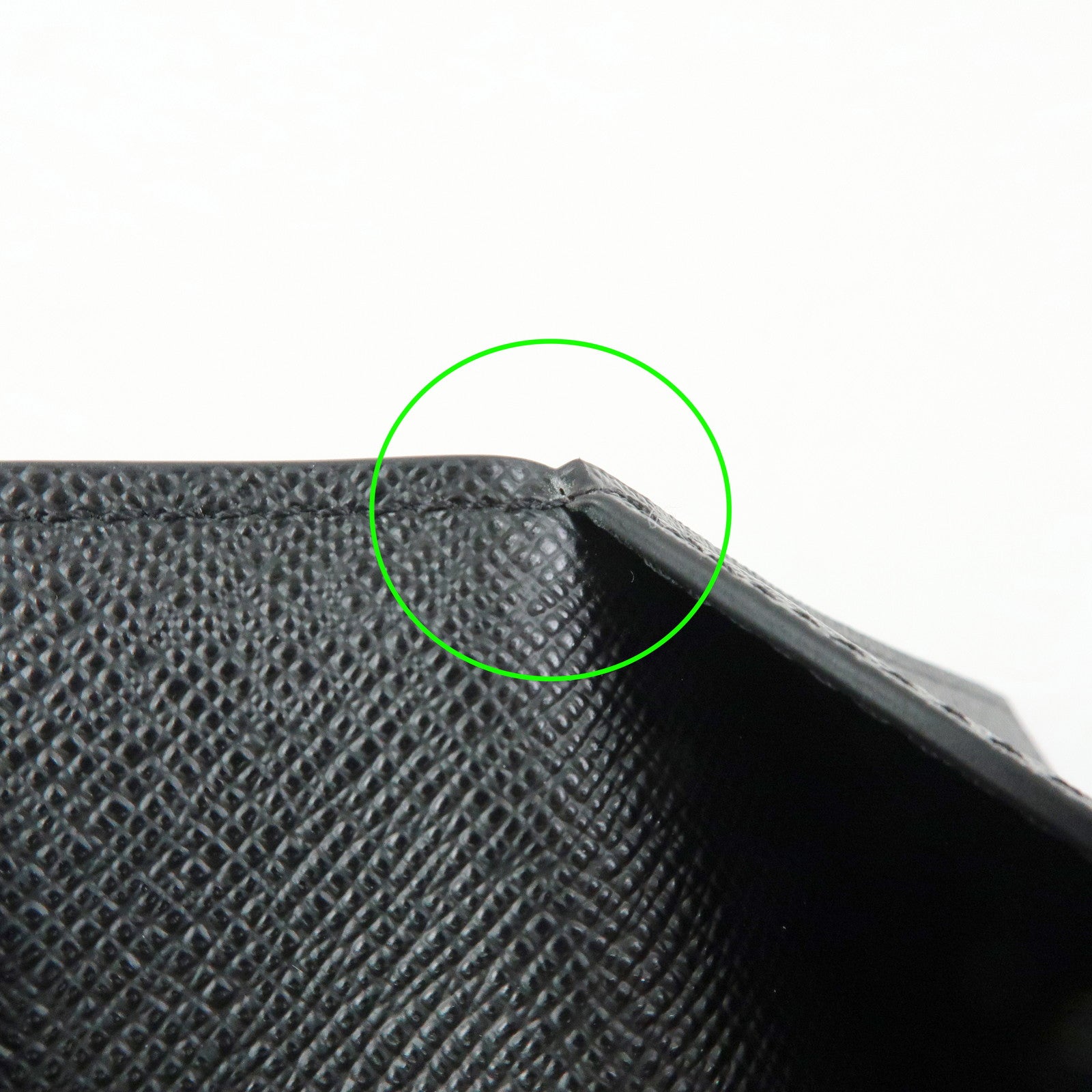 Louis Vuitton Monogram Eclipse Couverture de Passeport NM M64501