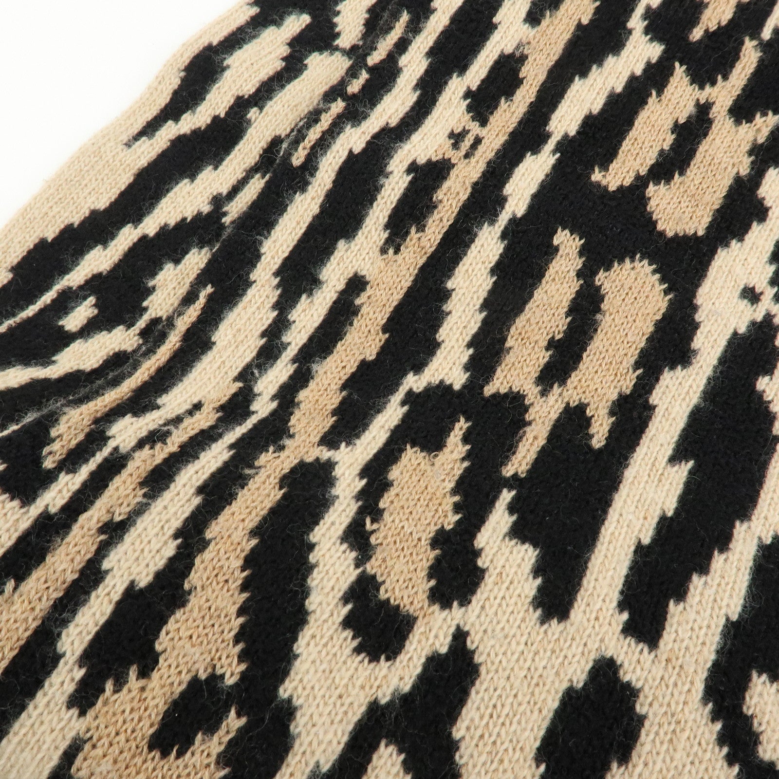 Louis Vuitton Écharpe Léogram Wool Rayon Cashmere Scarf Leoard