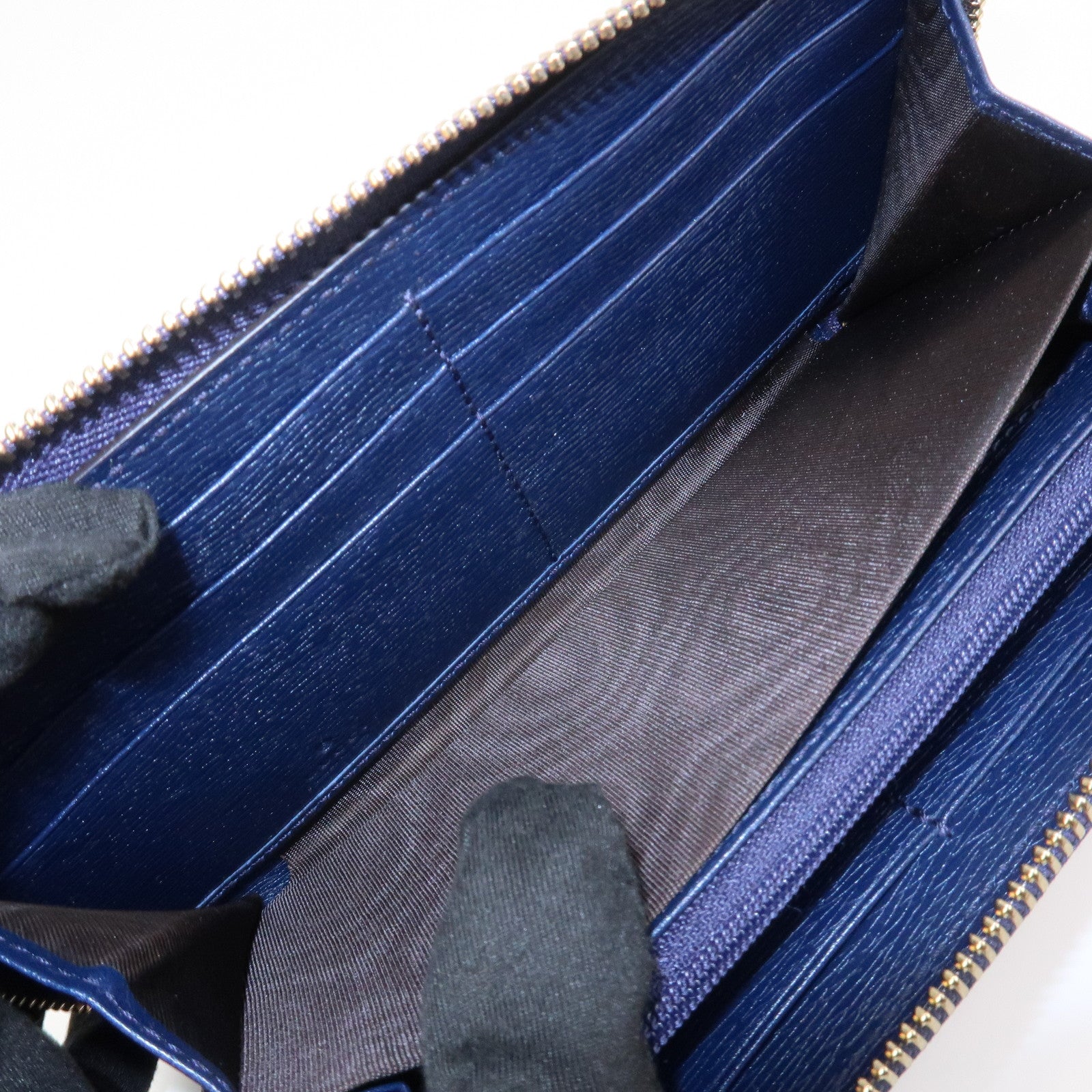 GUCCI Interlocking G Round Zippy Long Wallet Heart Navy 309705