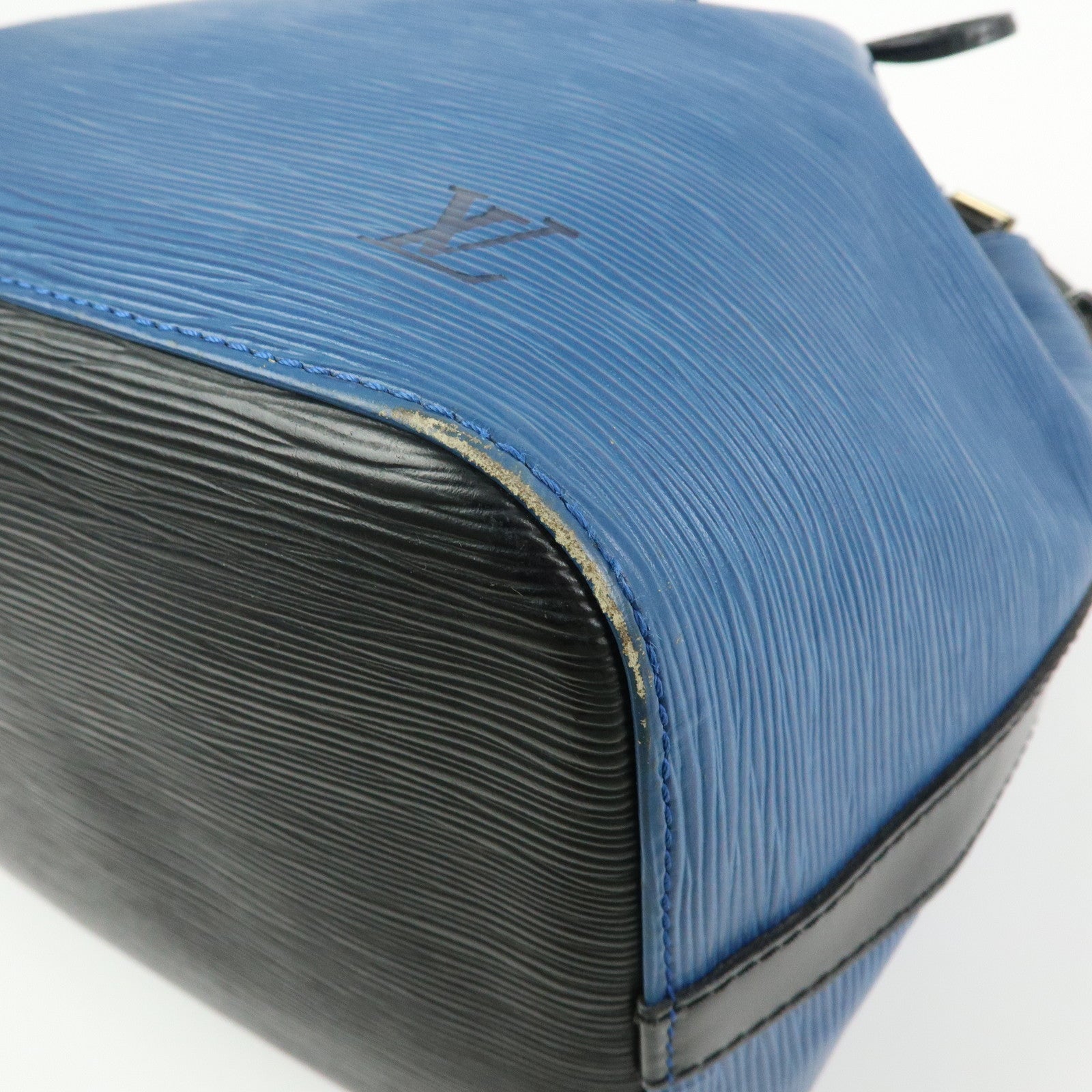 Louis Vuitton Epi Petit Noe Bicolor Shoulder Bag Blue Noir Ｍ44152