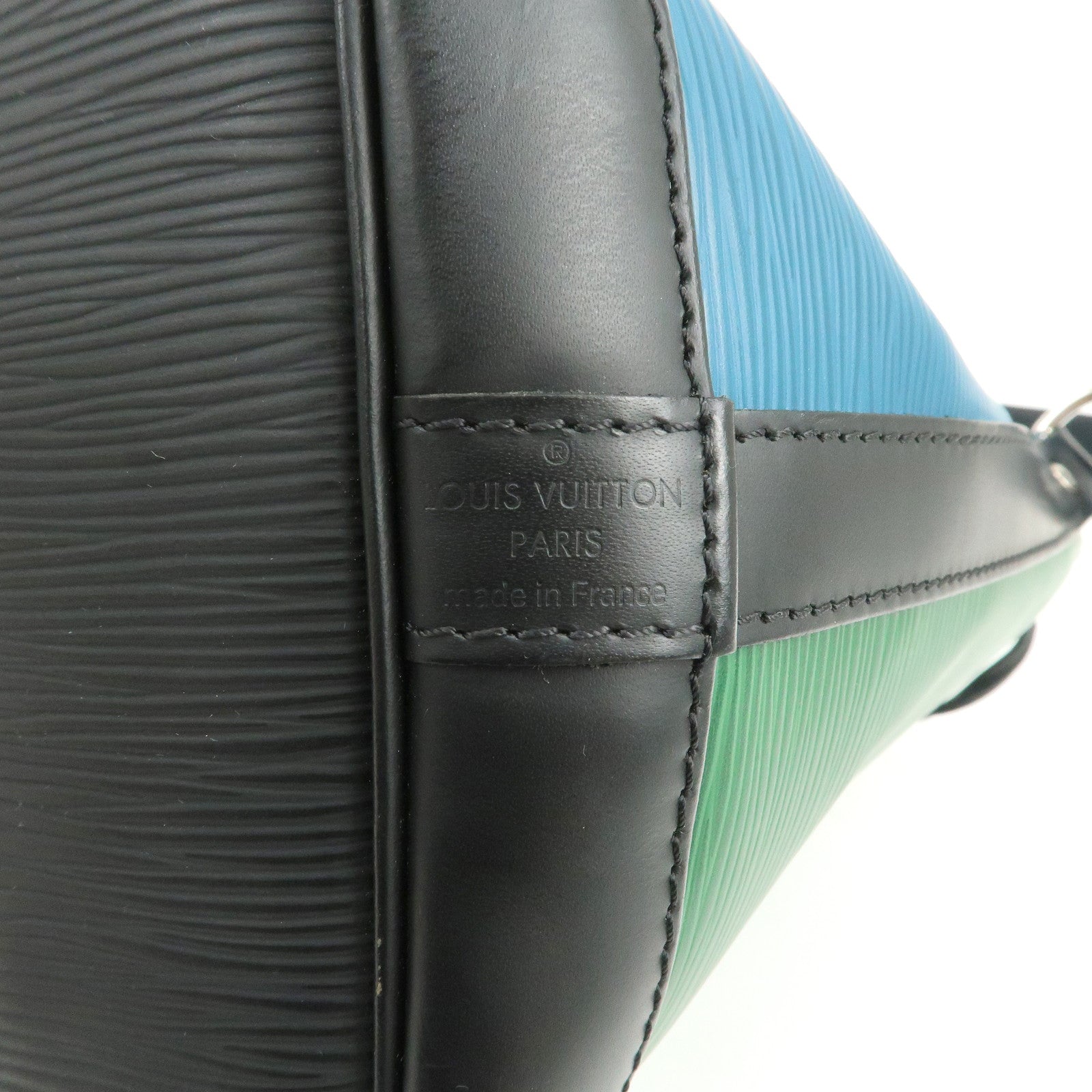 Louis Vuitton Epi Petit Noe Tricolor Leather Shoulder Bag M40880