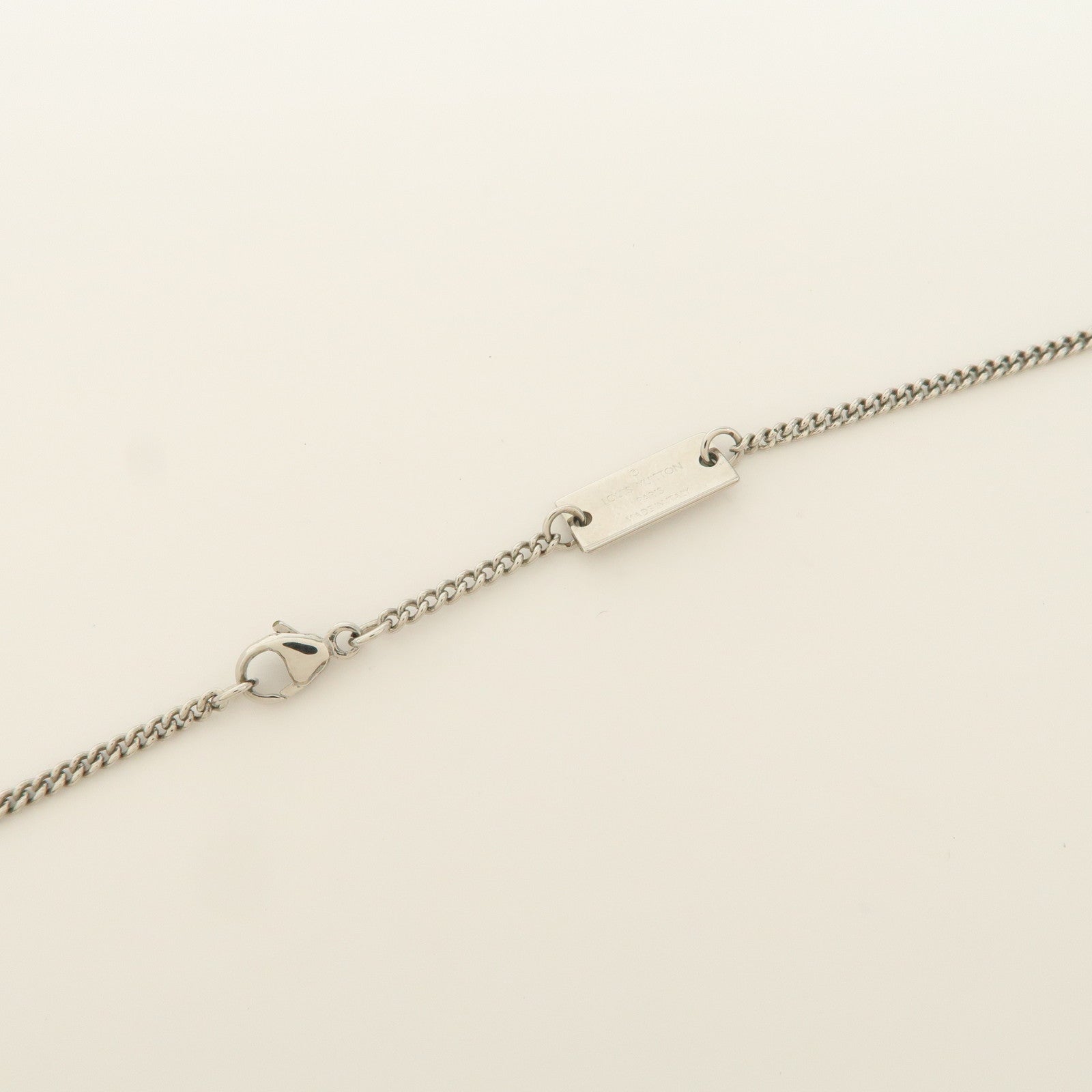 Louis Vuitton Monogram Metal Ring Necklace Silver M62485