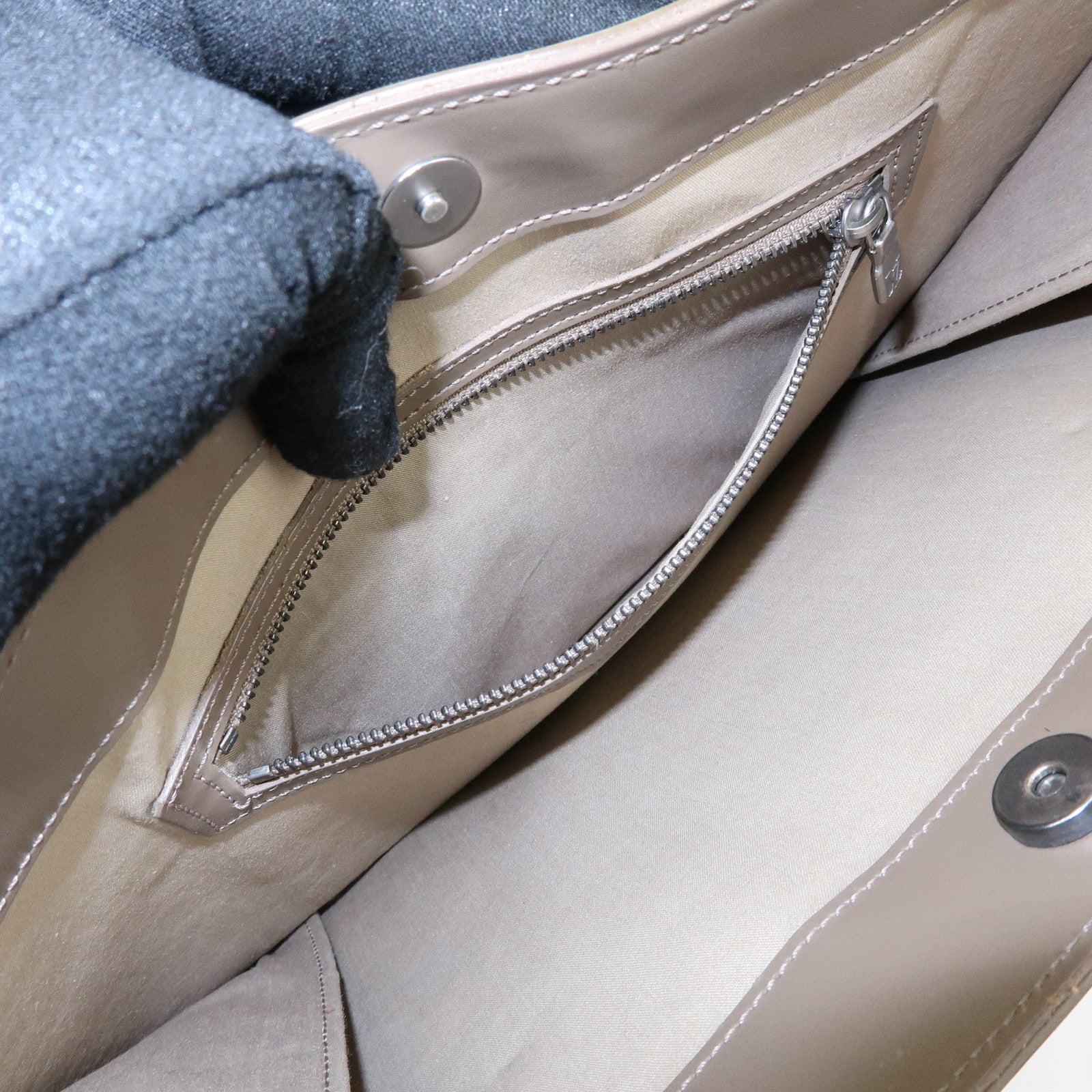 Louis Vuitton Epi Leather Saint Tropez Shoulder Bag Pepper M5246C