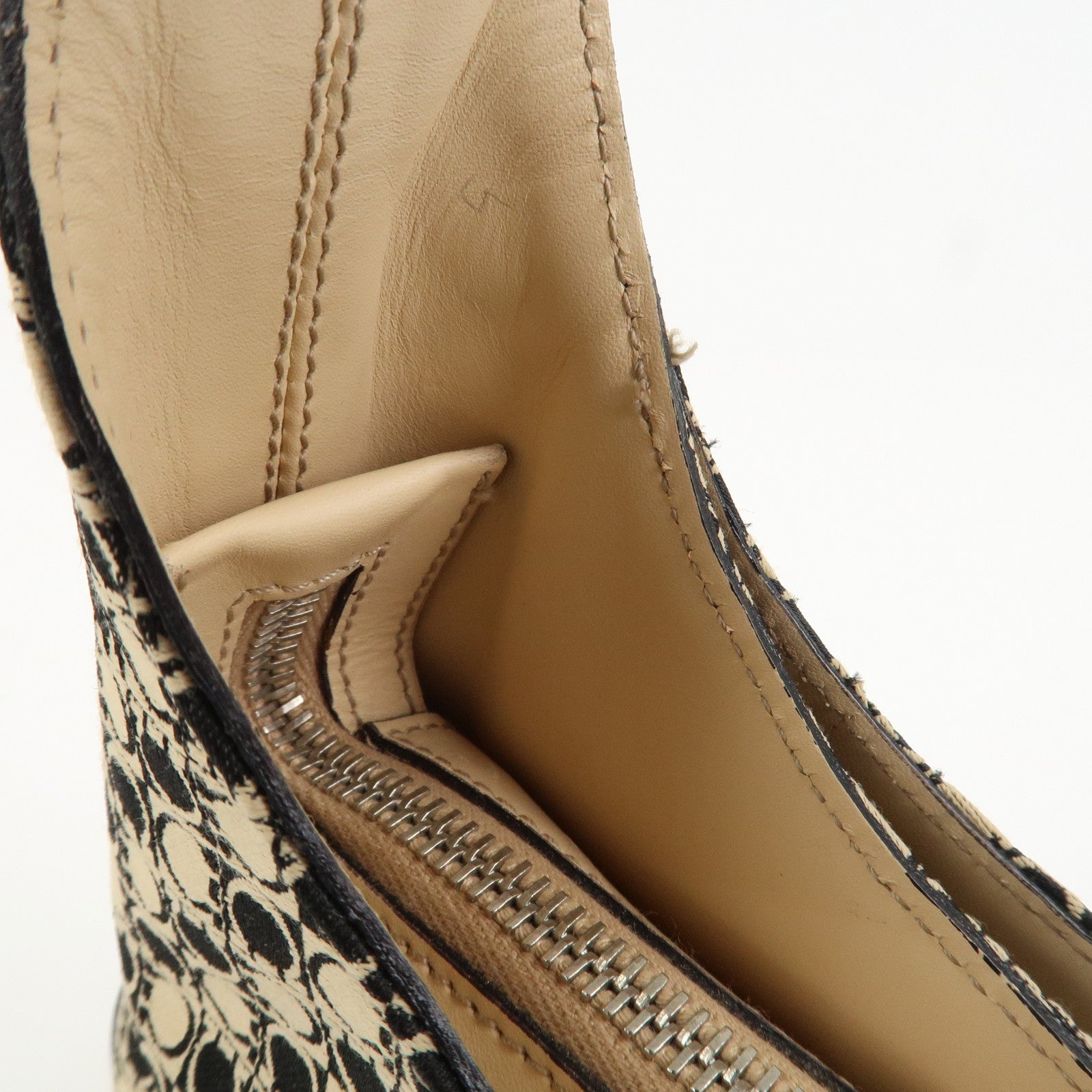 Ferragamo Gancini Canvas Leather Shoulder Bag Hand Bag Beige Black