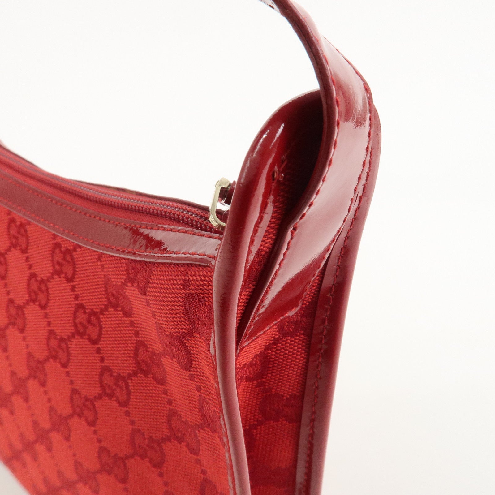 GUCCI GG Canvas Patent Leather Shoulder Bag Hand Bag Red 001・4206