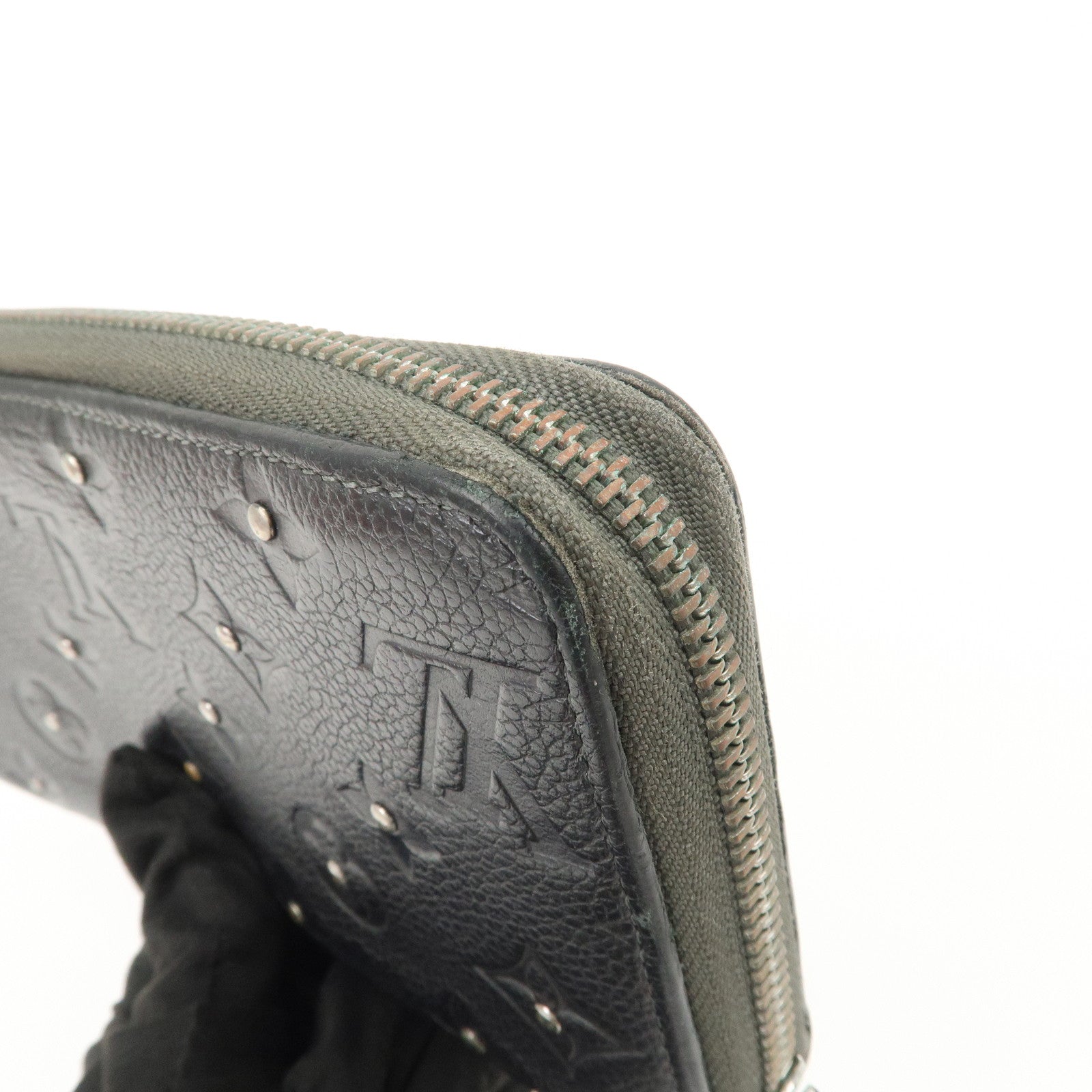 Louis Vuitton Empreinte Leather Studs Zippy Wallet Platine M61442