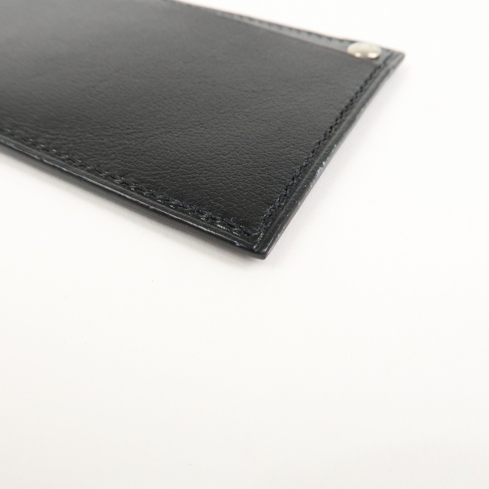 HERMES Evercalf Leather Chouchou Serie Button 笆｡I Stamped Pass Case