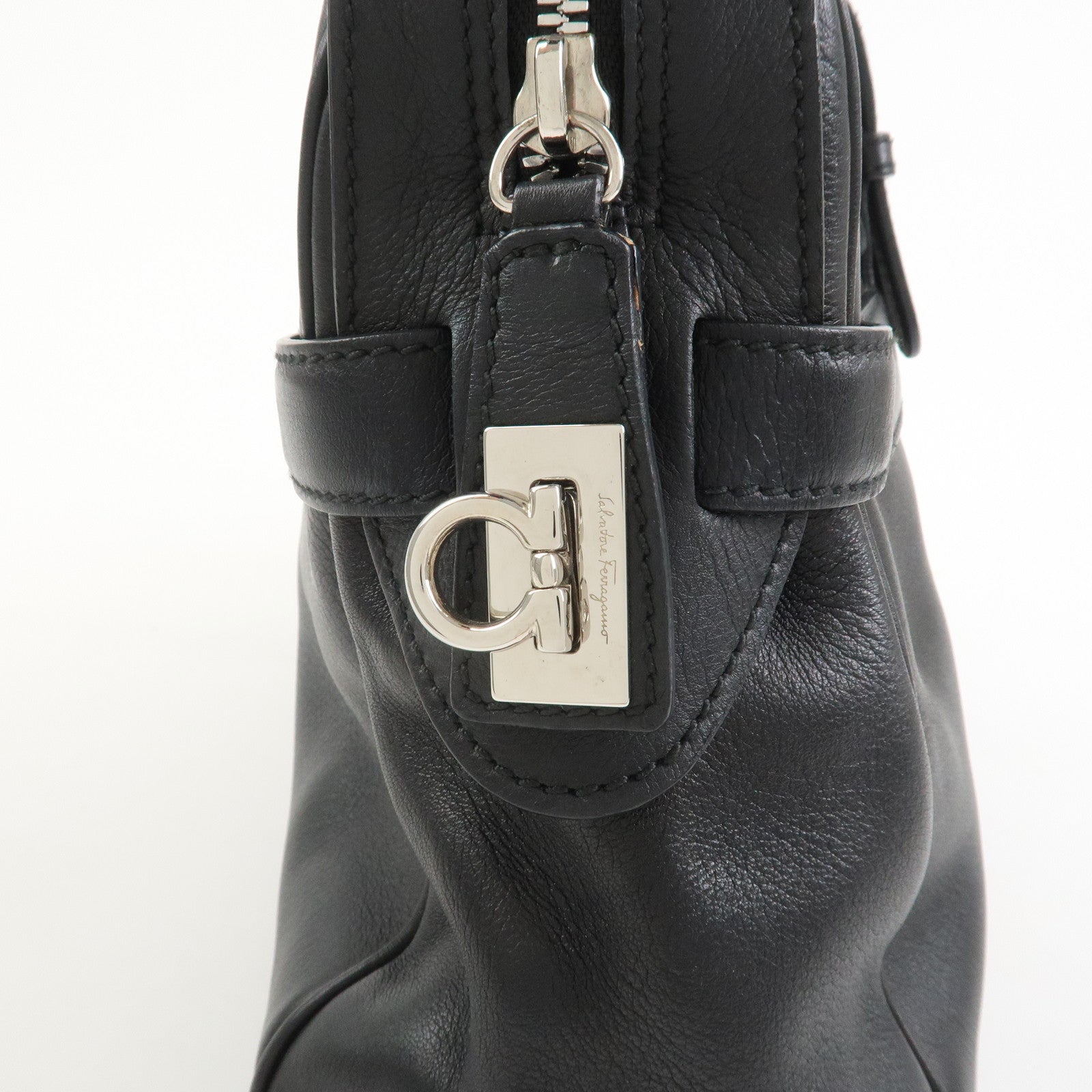 Ferragamo Gancini Leather Shoulder Bag Hand Bag Black